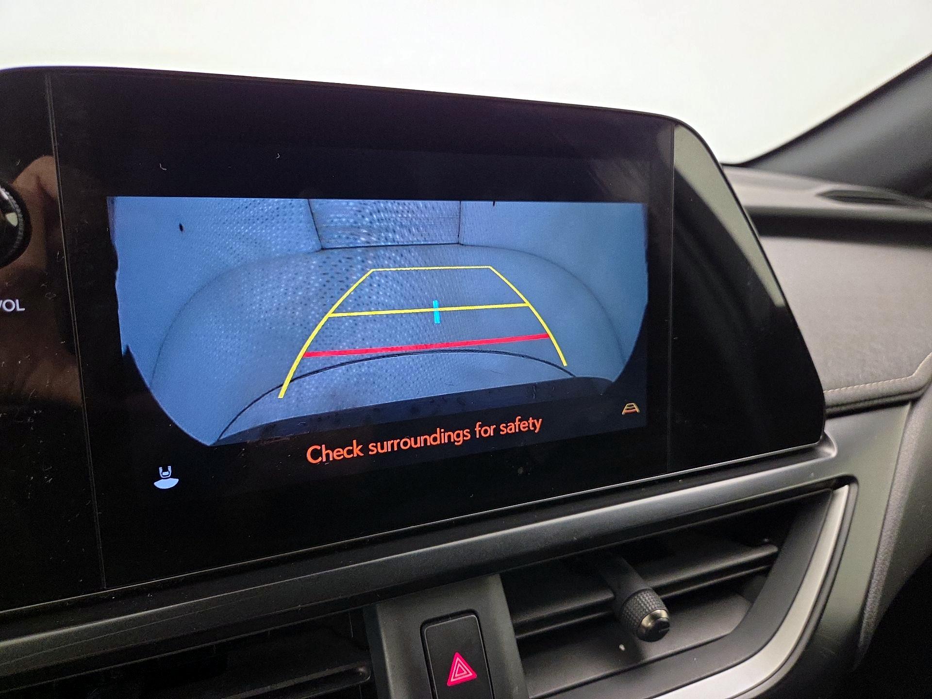 Thumbnail: 2023 Lexus UX - 14