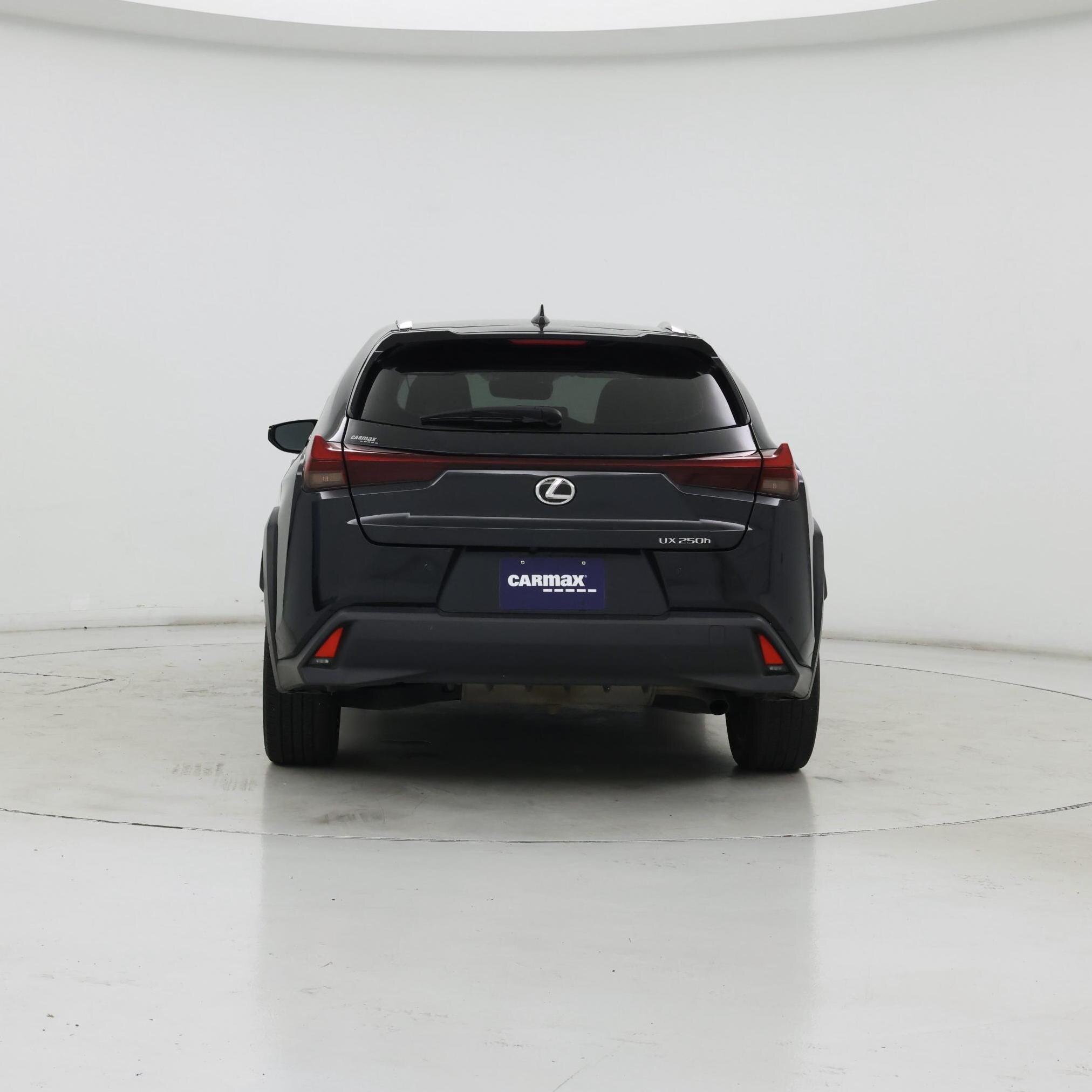 Thumbnail: 2023 Lexus UX - 6