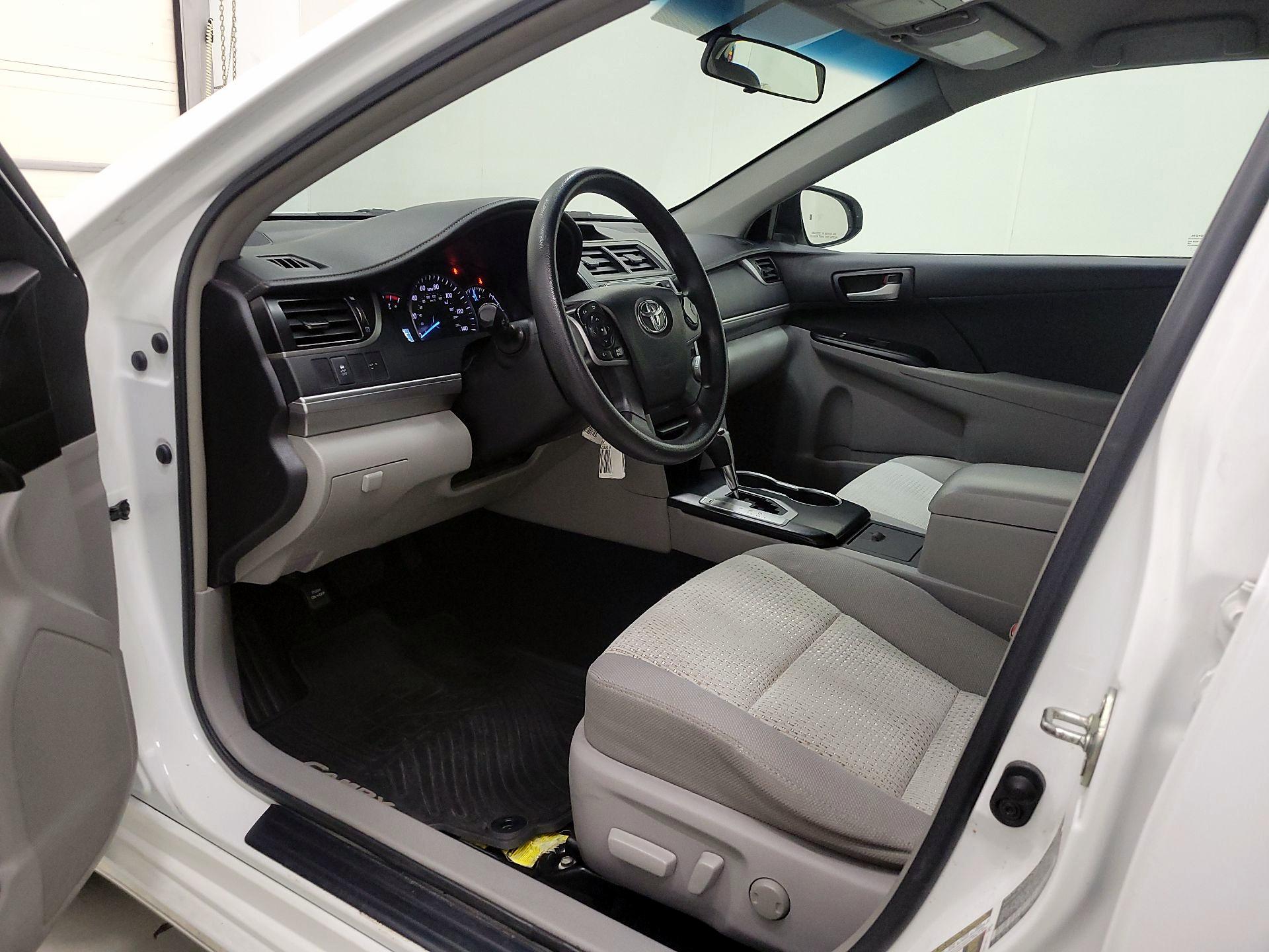 Thumbnail: 2014 Toyota Camry - 11