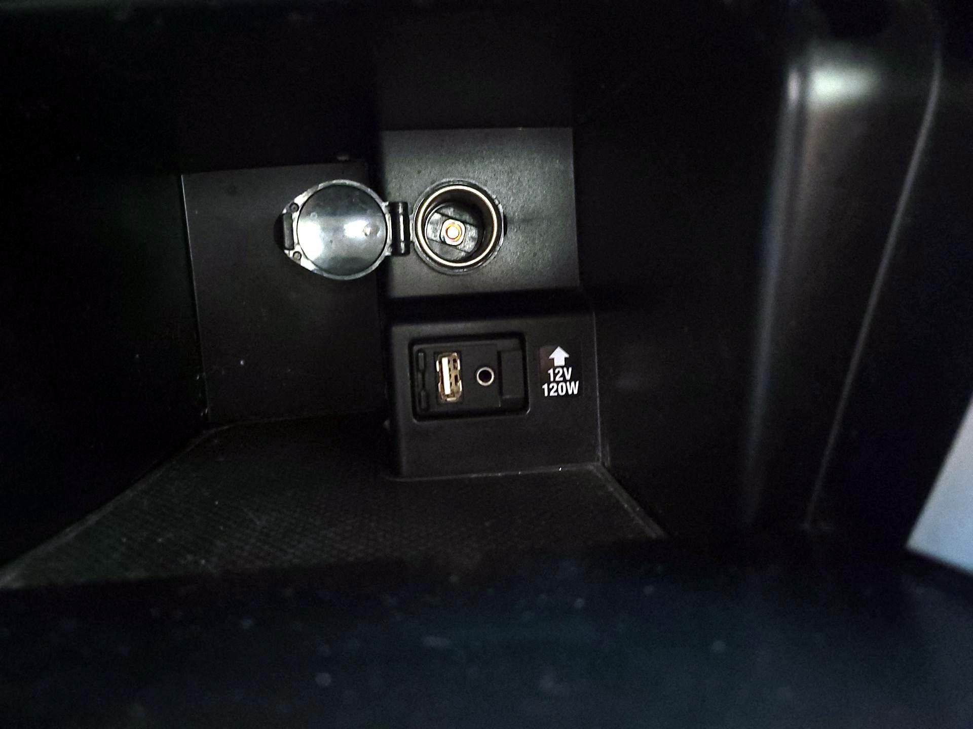 Thumbnail: 2014 Toyota Camry - 18