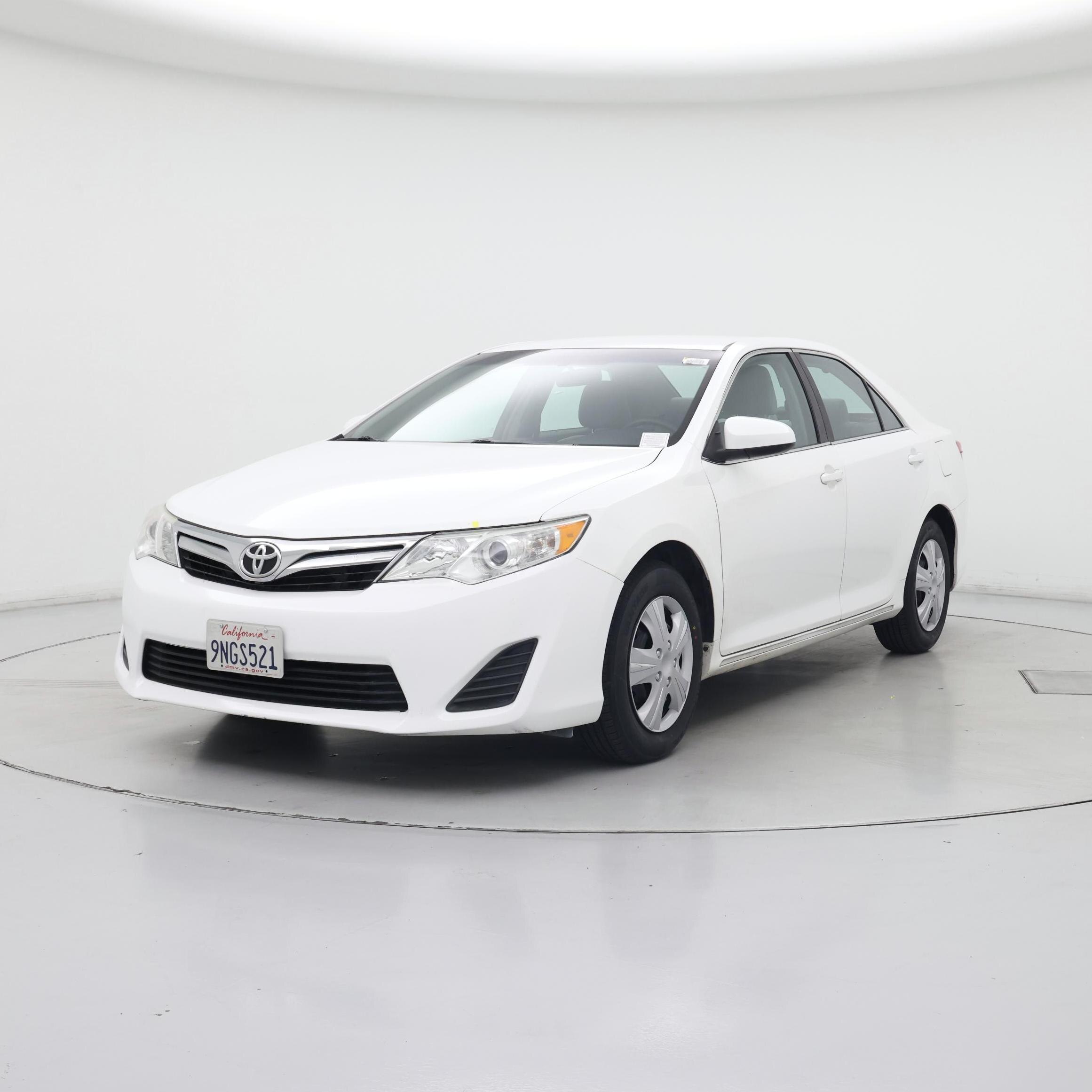 Thumbnail: 2014 Toyota Camry - 4