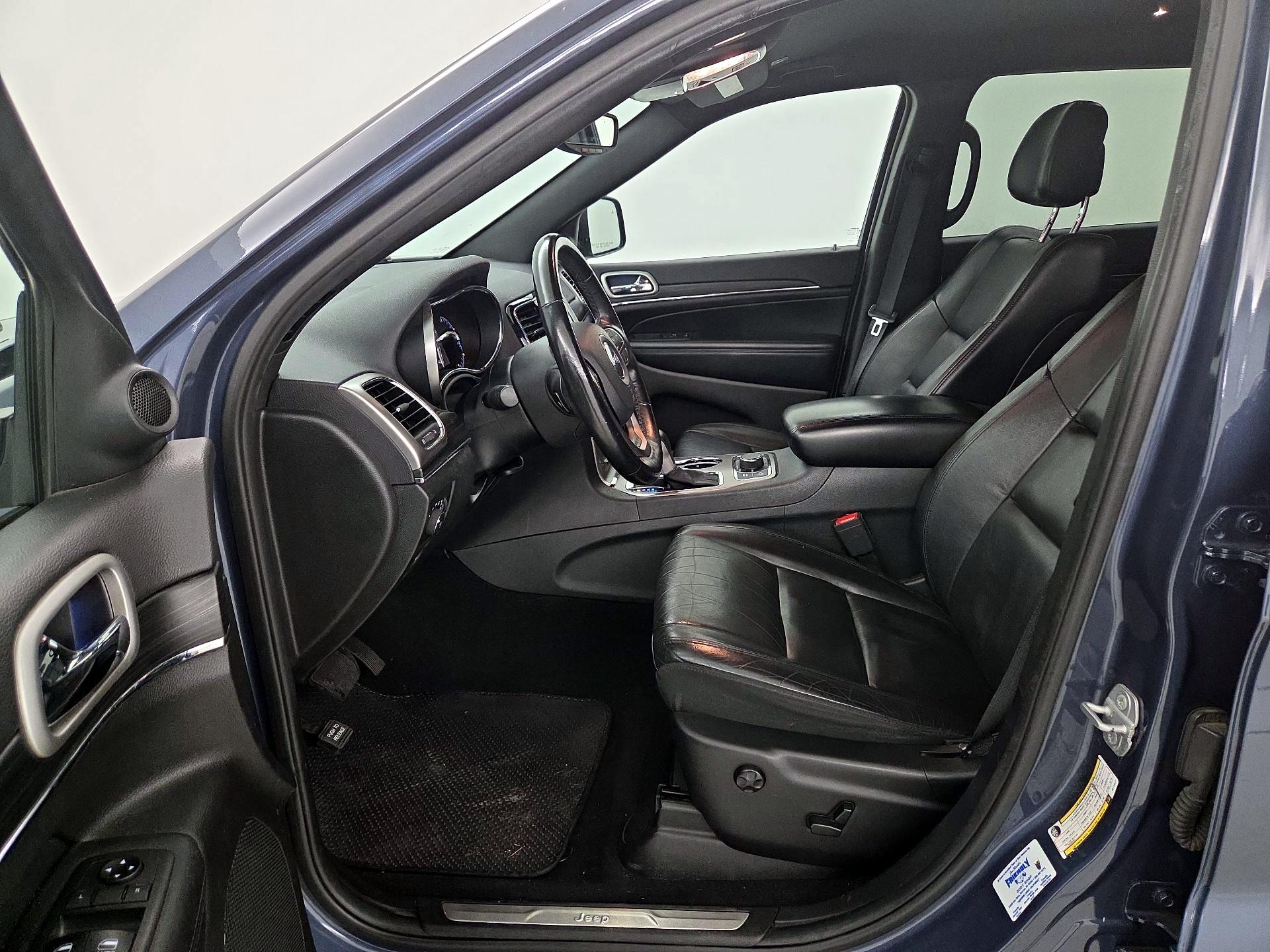 Thumbnail: 2019 Jeep Grand Cherokee - 11