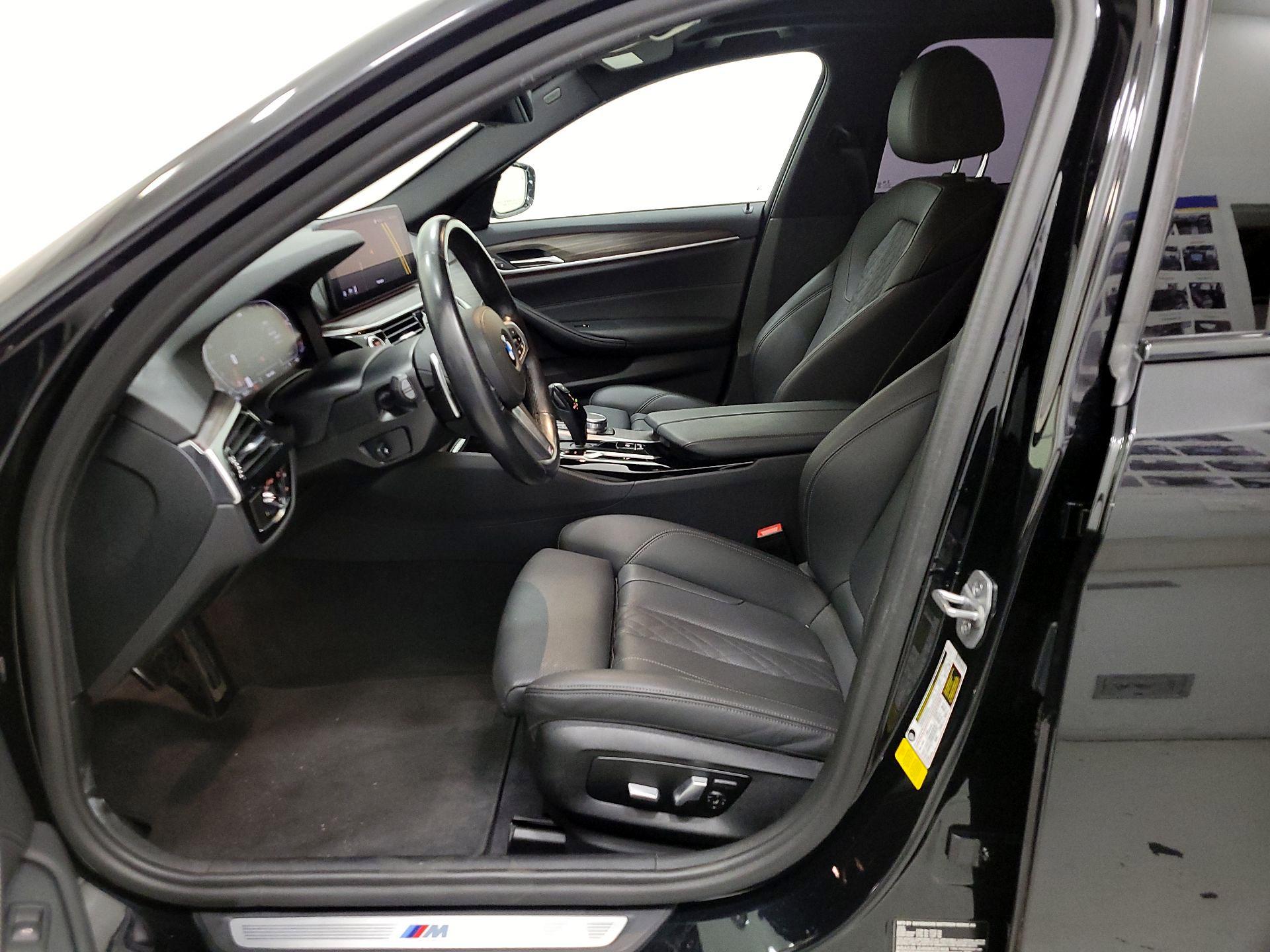 Thumbnail: 2022 BMW 5 Series - 11