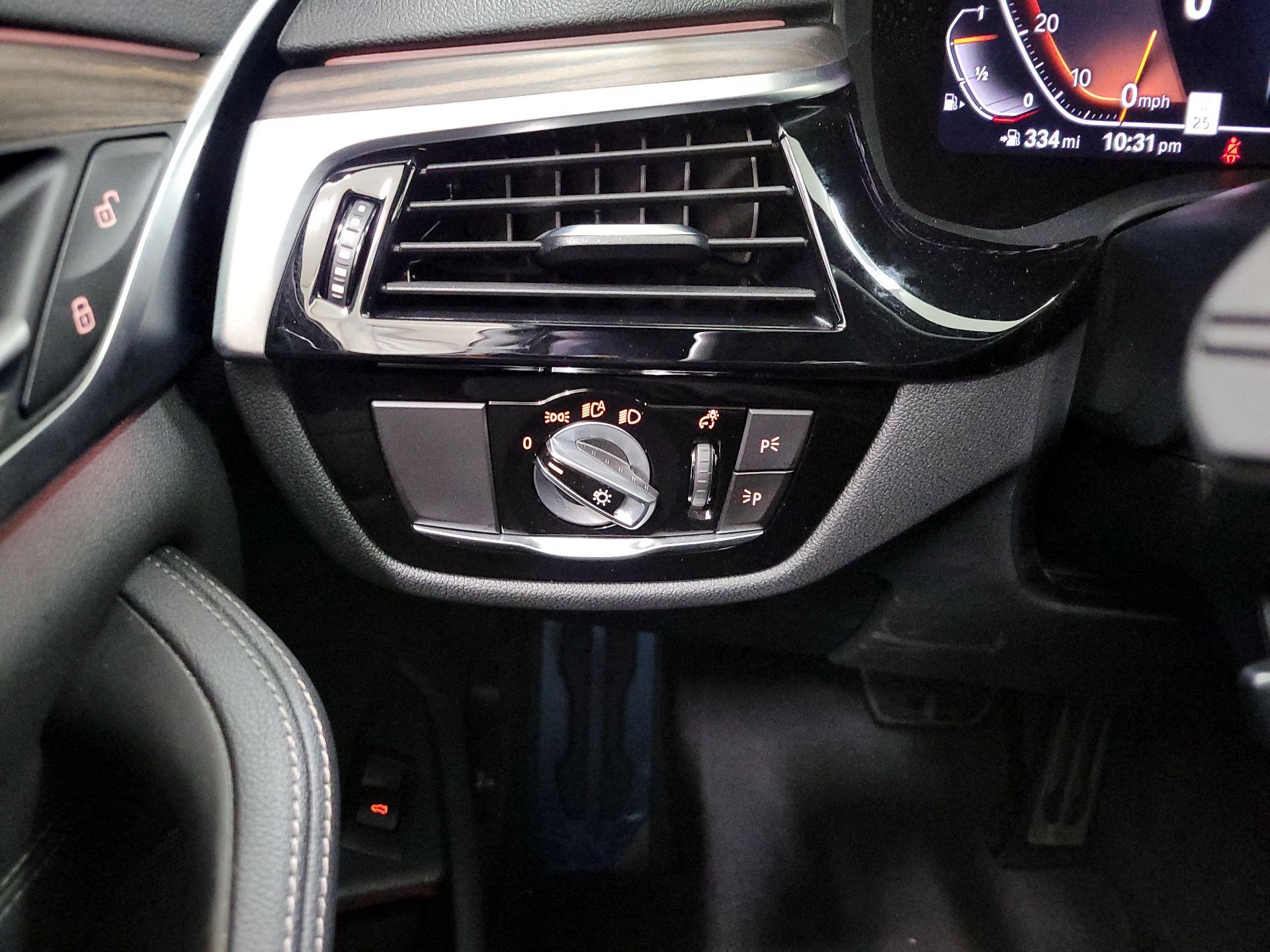 Thumbnail: 2022 BMW 5 Series - 13