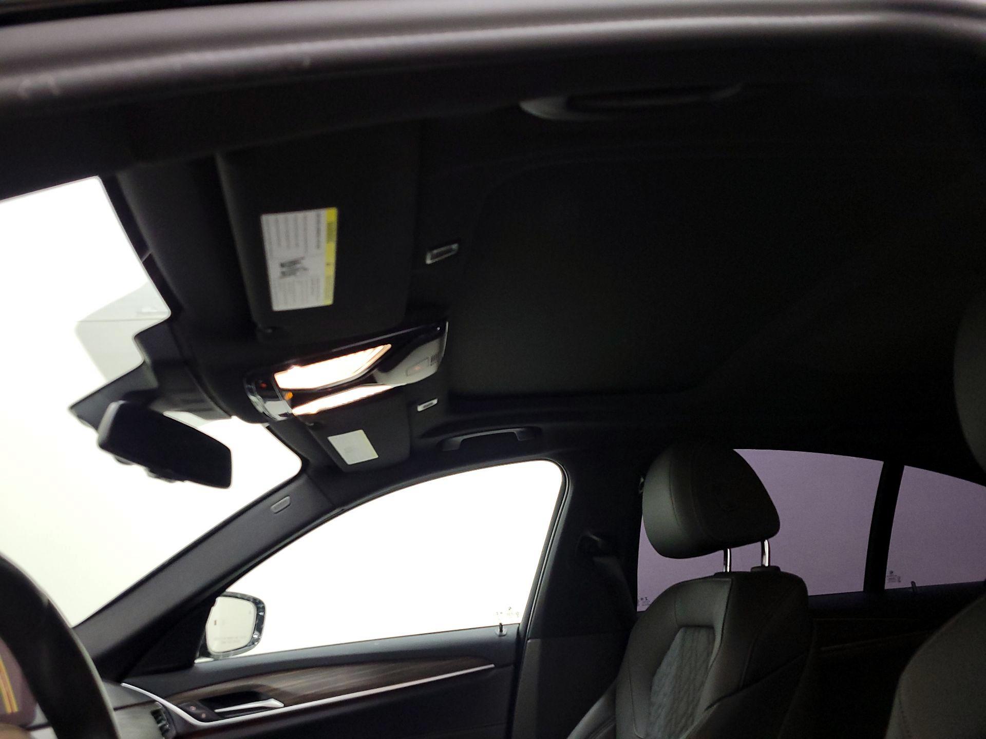 Thumbnail: 2022 BMW 5 Series - 20