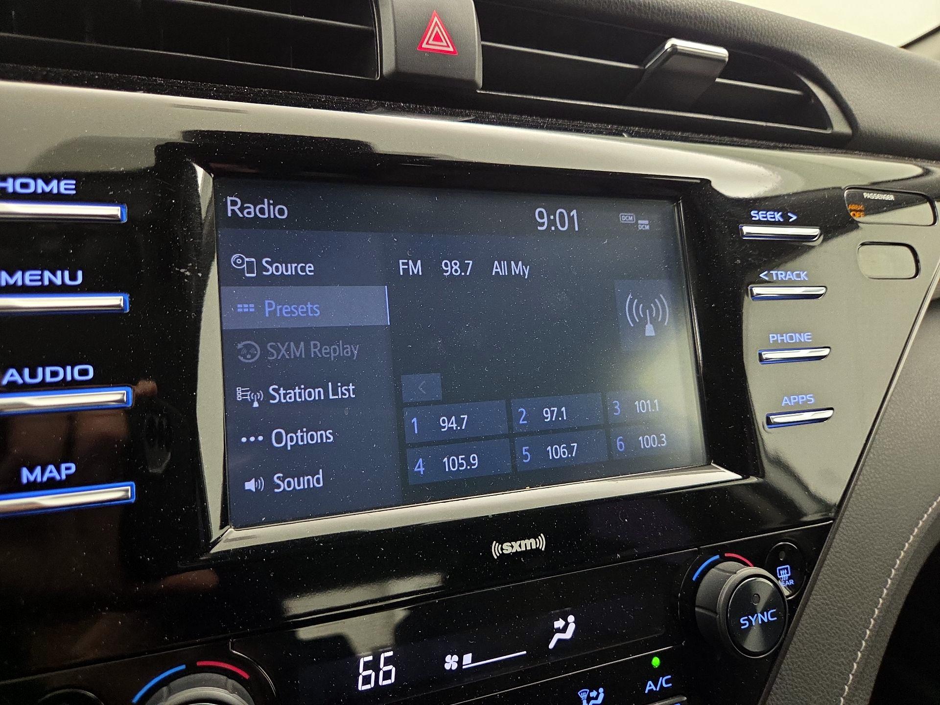 Thumbnail: 2020 Toyota Camry - 15