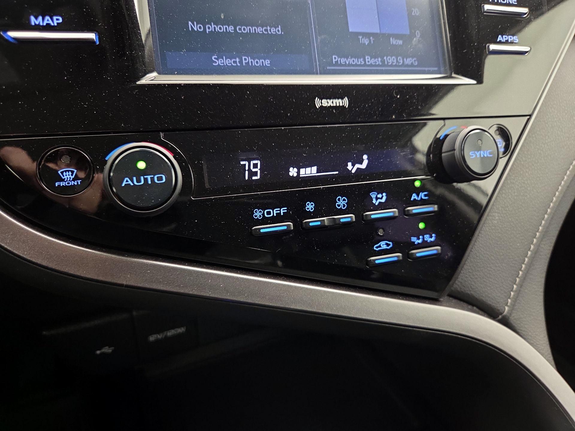 Thumbnail: 2020 Toyota Camry - 16