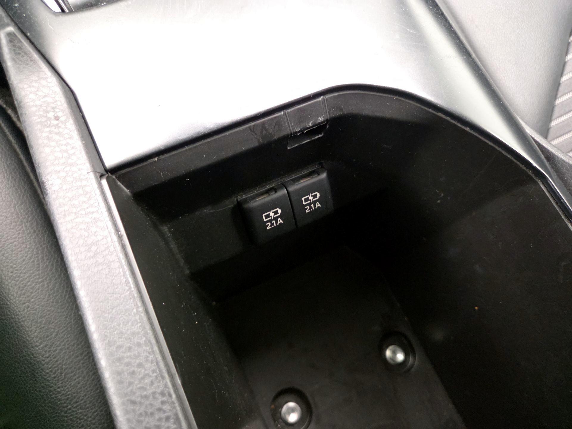 Thumbnail: 2020 Toyota Camry - 18