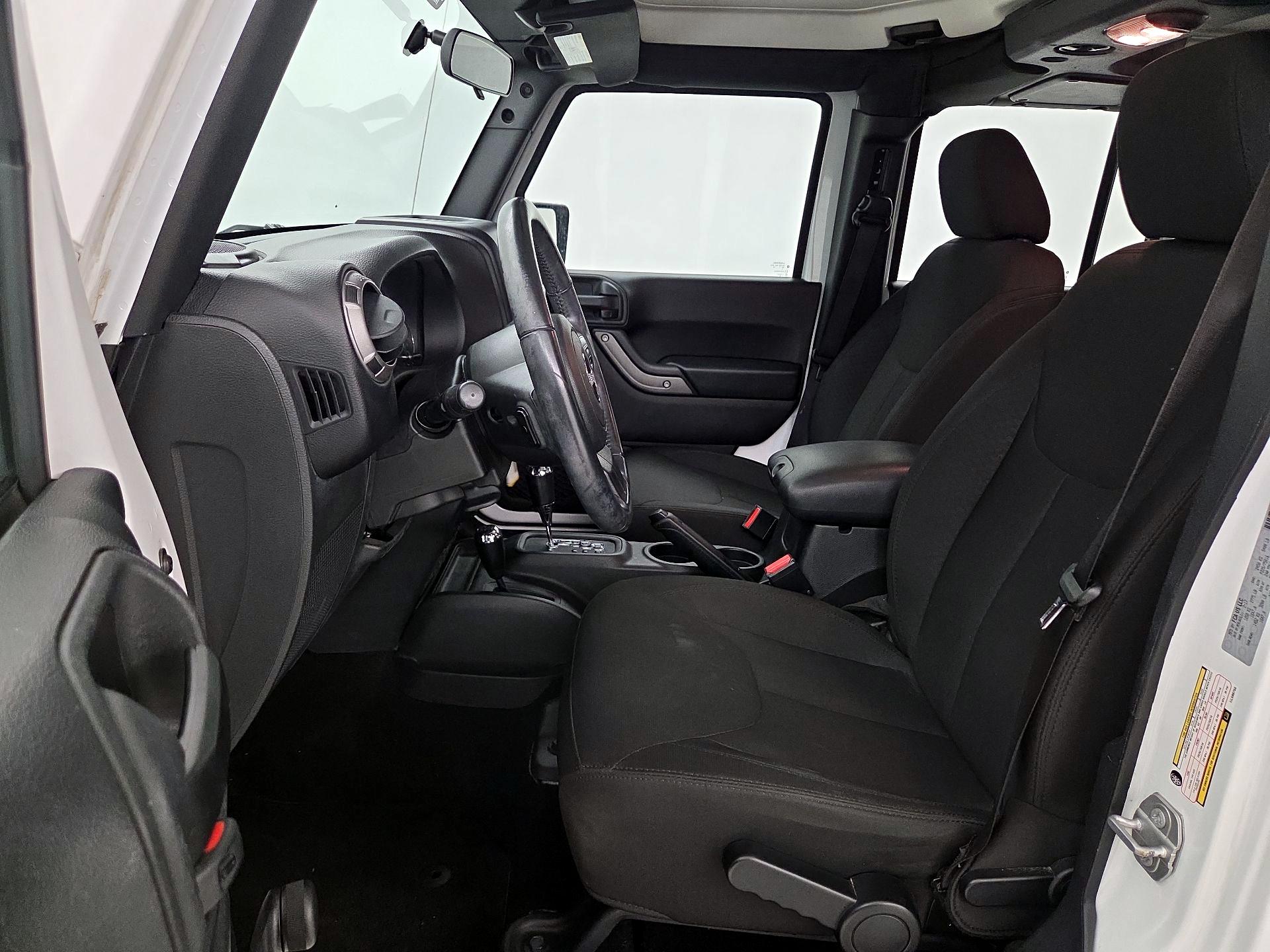 Thumbnail: 2017 Jeep Wrangler - 11