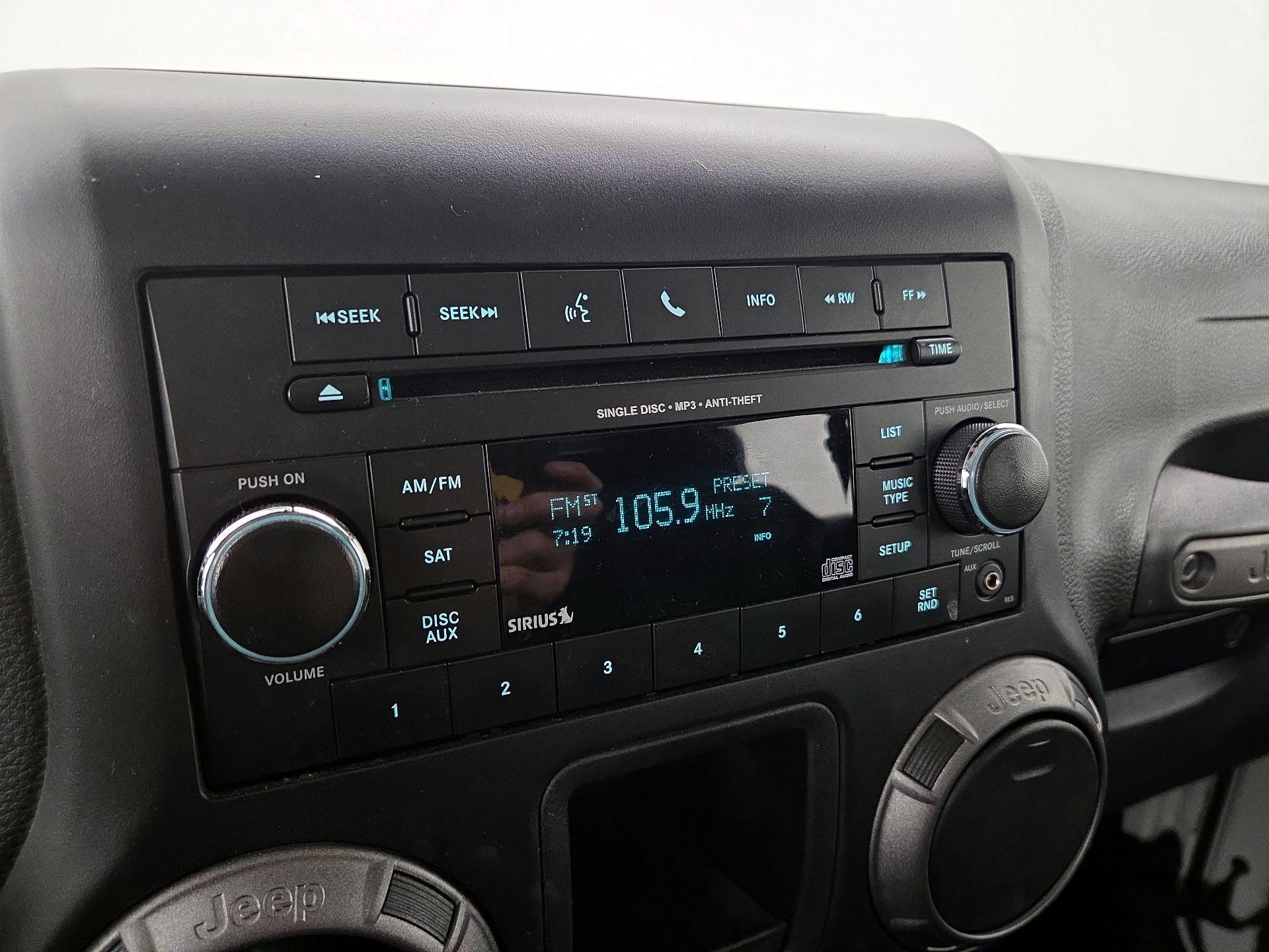 Thumbnail: 2017 Jeep Wrangler - 13