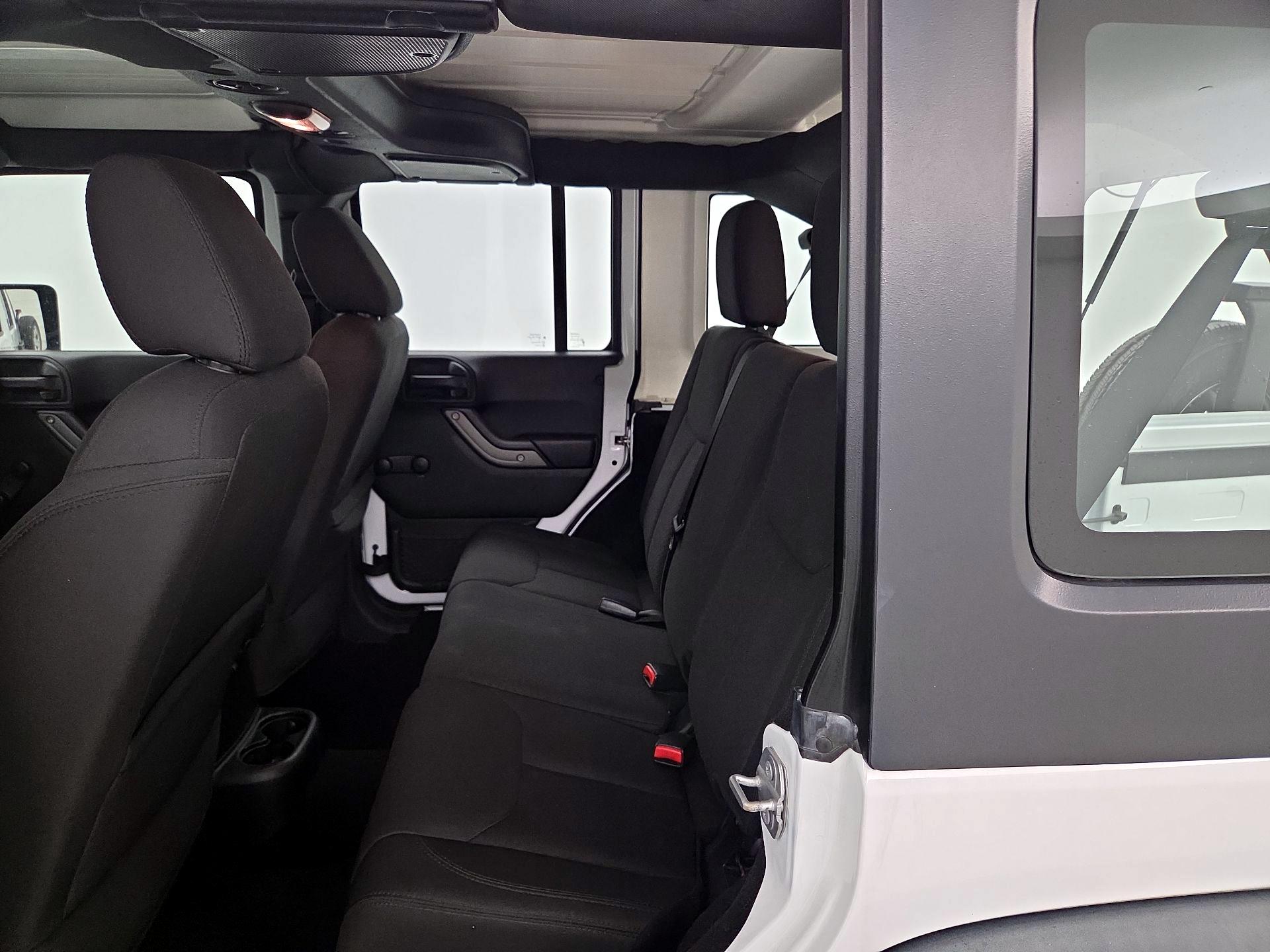 Thumbnail: 2017 Jeep Wrangler - 17