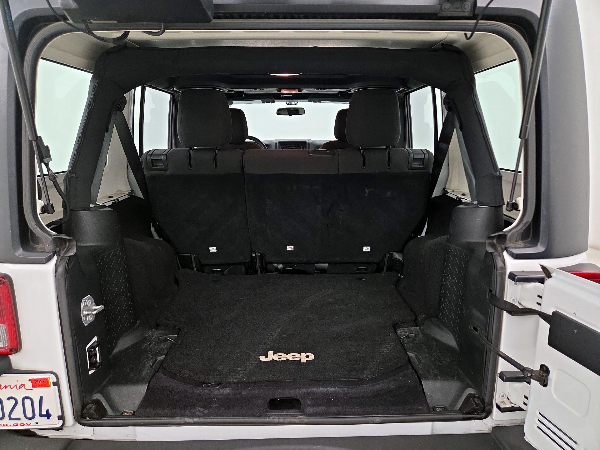 Thumbnail: 2017 Jeep Wrangler - 18