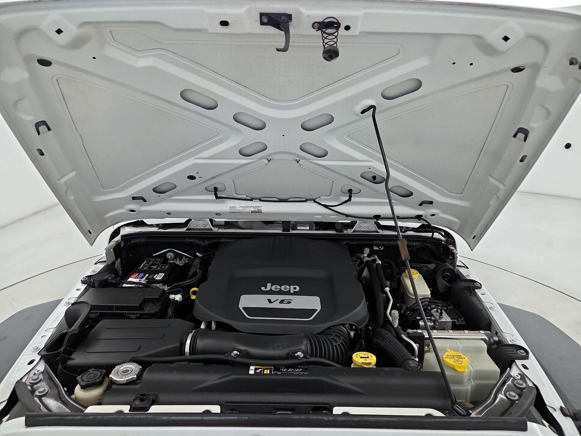 Thumbnail: 2017 Jeep Wrangler - 19