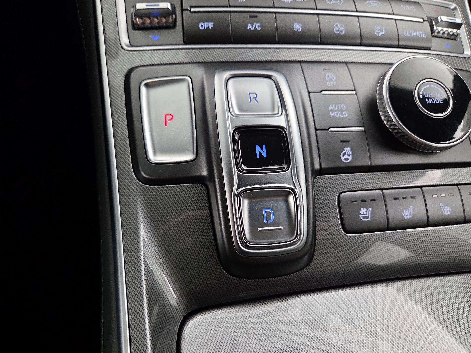 Thumbnail: 2023 Hyundai Santa Fe - 18