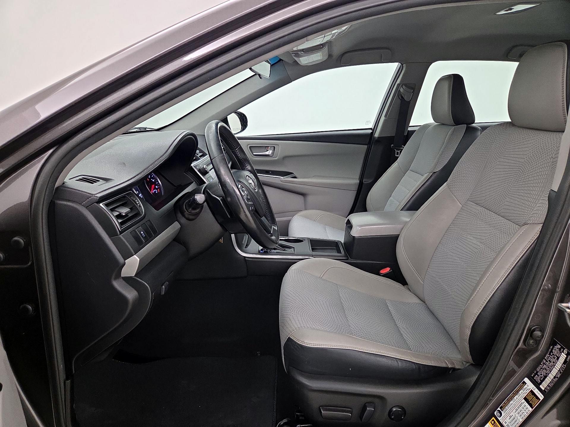 Thumbnail: 2016 Toyota Camry - 11