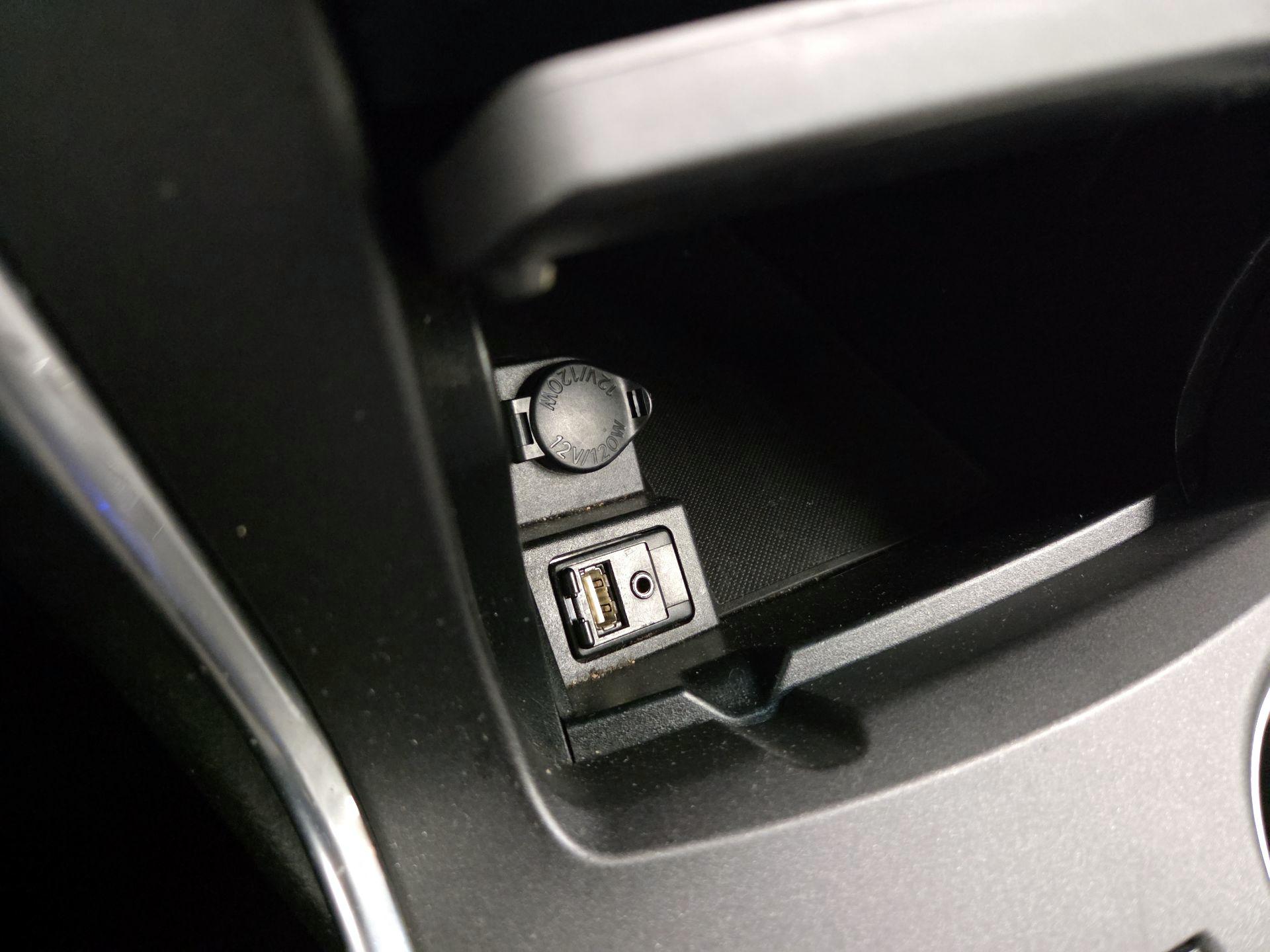 Thumbnail: 2016 Toyota Camry - 18