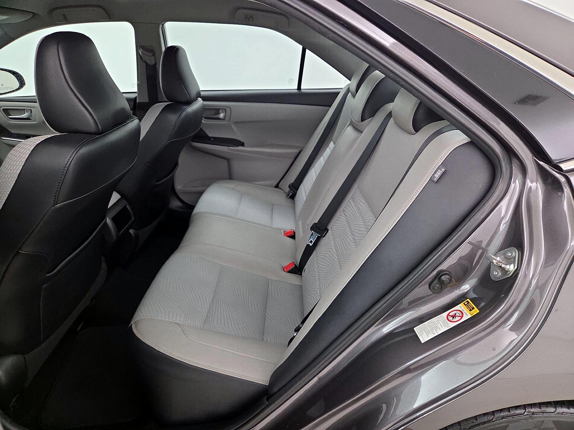 Thumbnail: 2016 Toyota Camry - 19