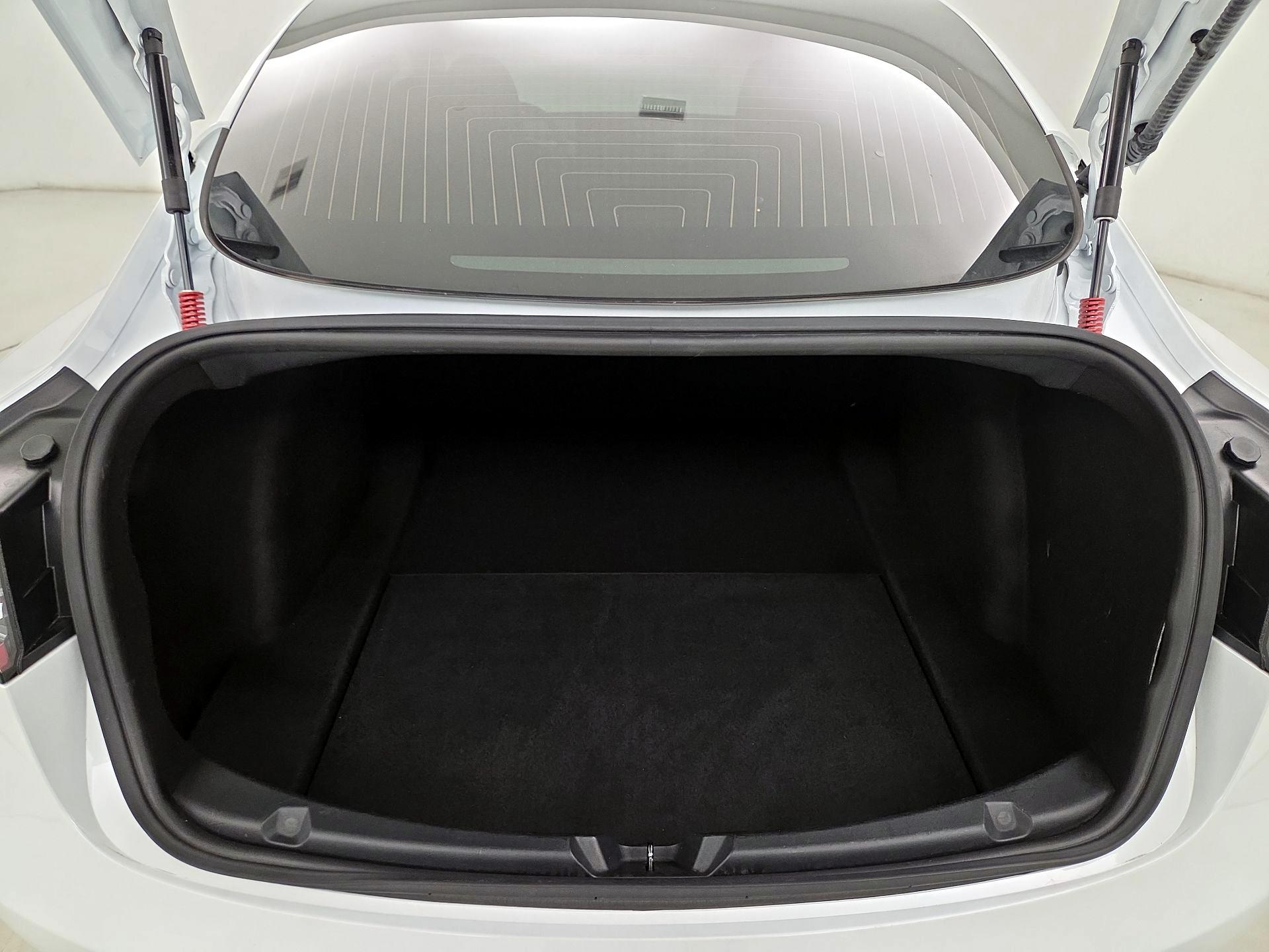 Thumbnail: 2020 Tesla Model 3 - 19