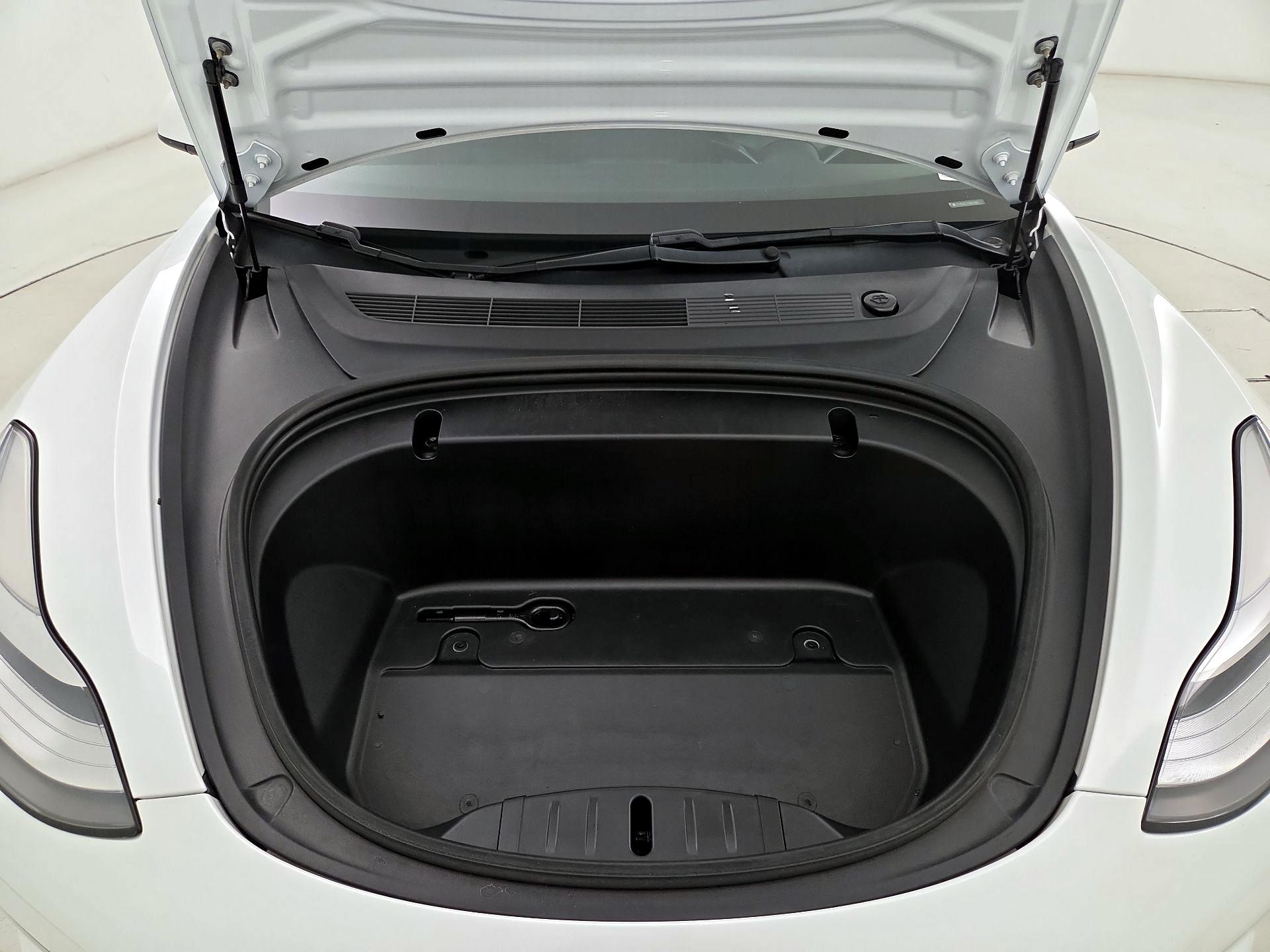 Thumbnail: 2020 Tesla Model 3 - 20