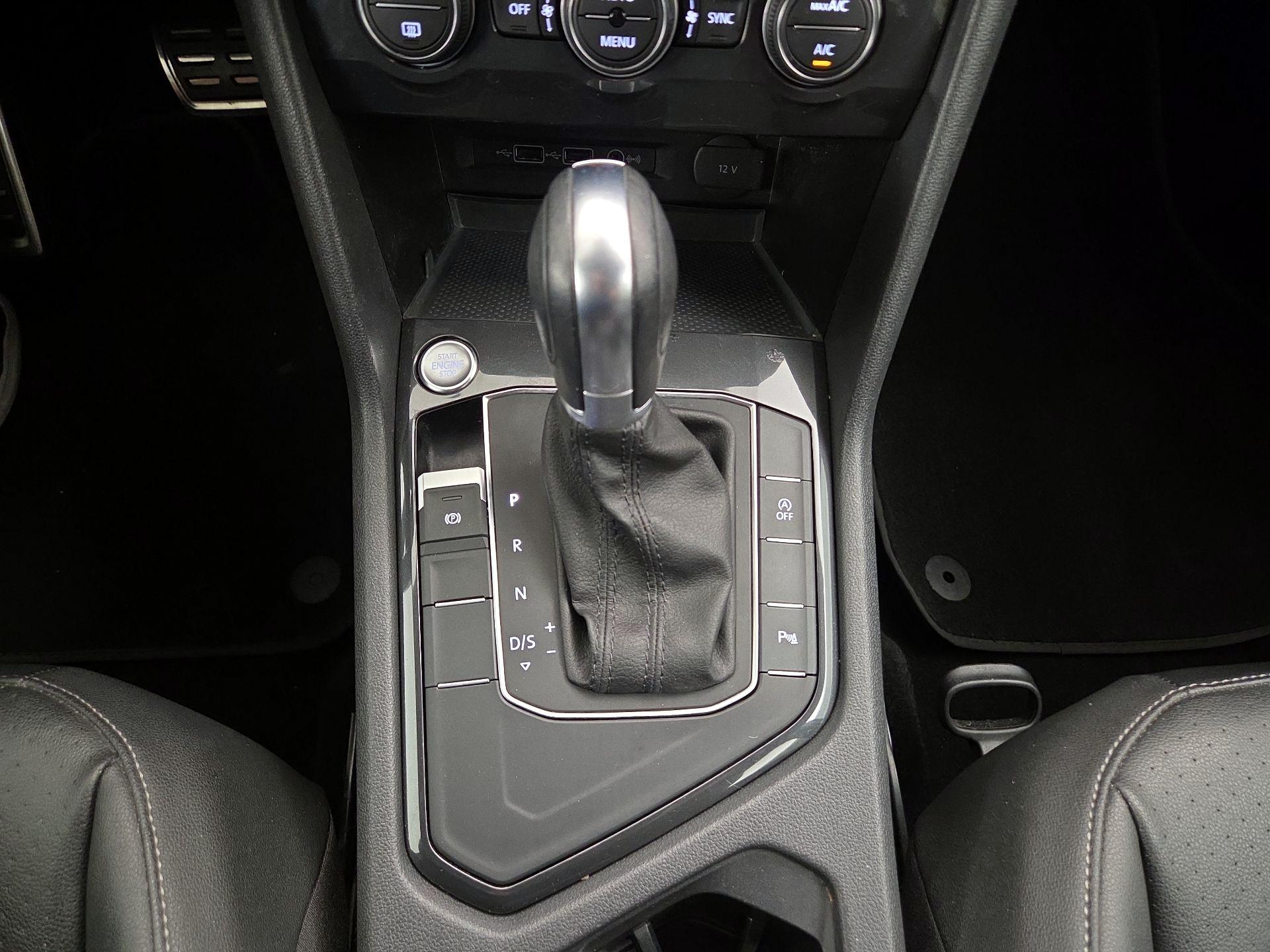 Thumbnail: 2019 Volkswagen Tiguan - 18