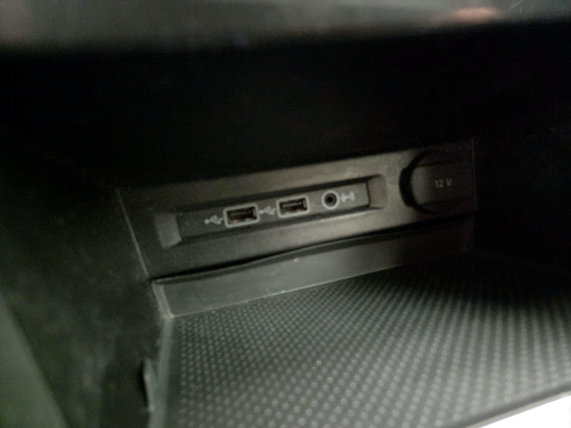 Thumbnail: 2019 Volkswagen Tiguan - 19