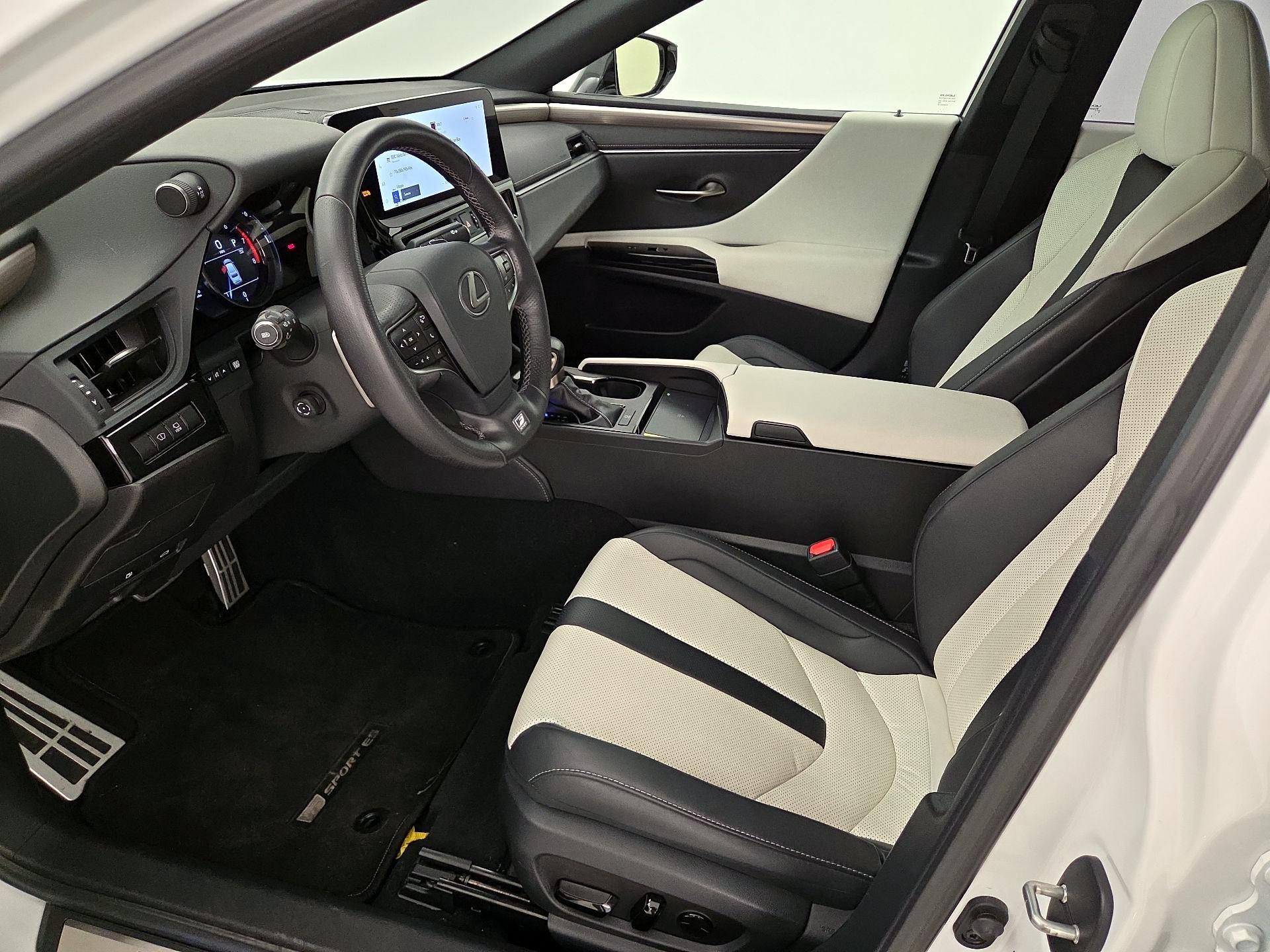 Thumbnail: 2023 Lexus ES - 11