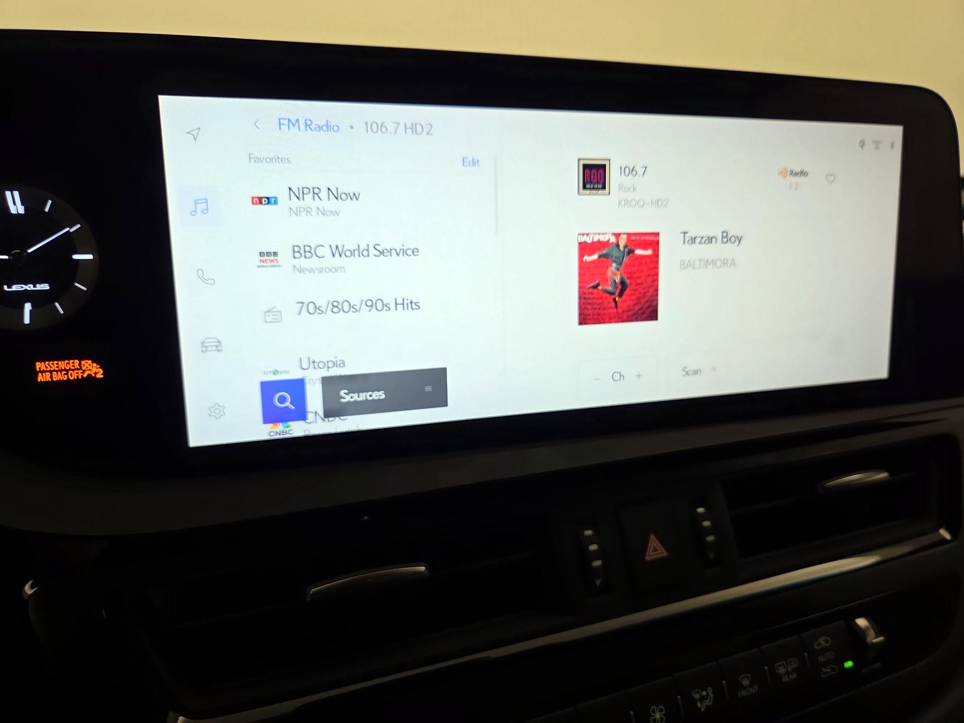 Thumbnail: 2023 Lexus ES - 15