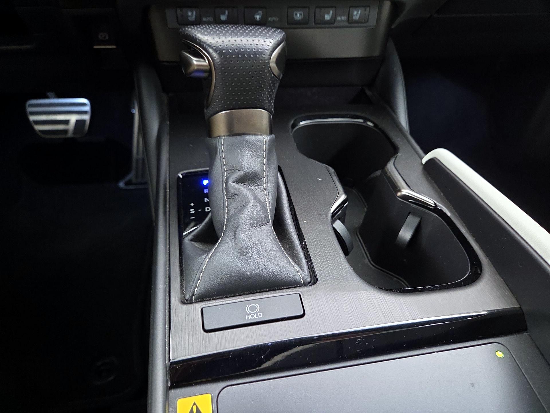 Thumbnail: 2023 Lexus ES - 17