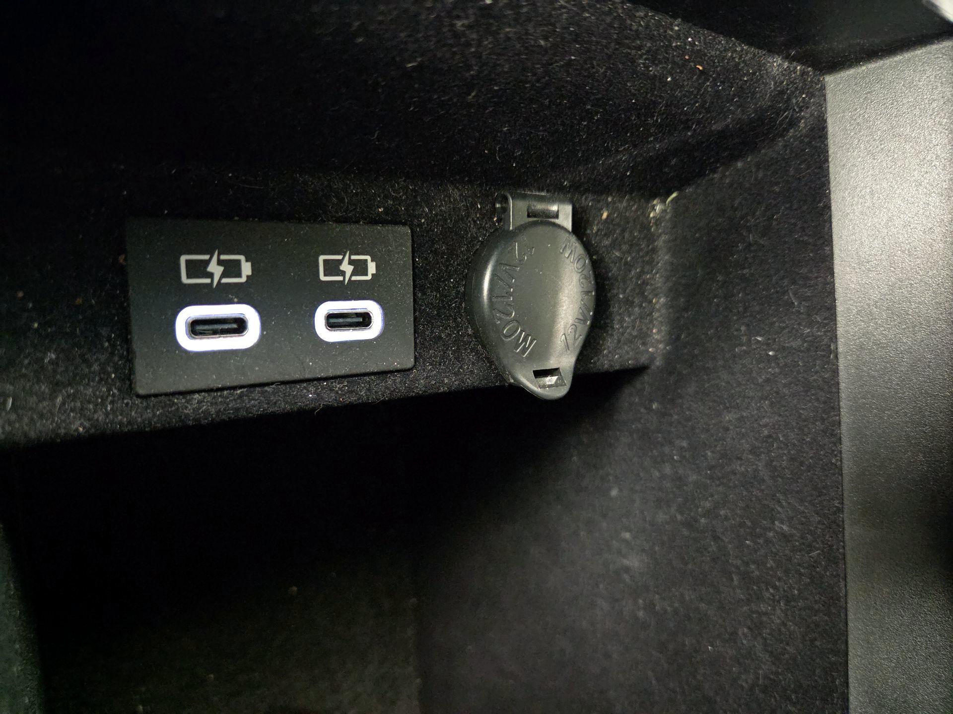 Thumbnail: 2023 Lexus ES - 18