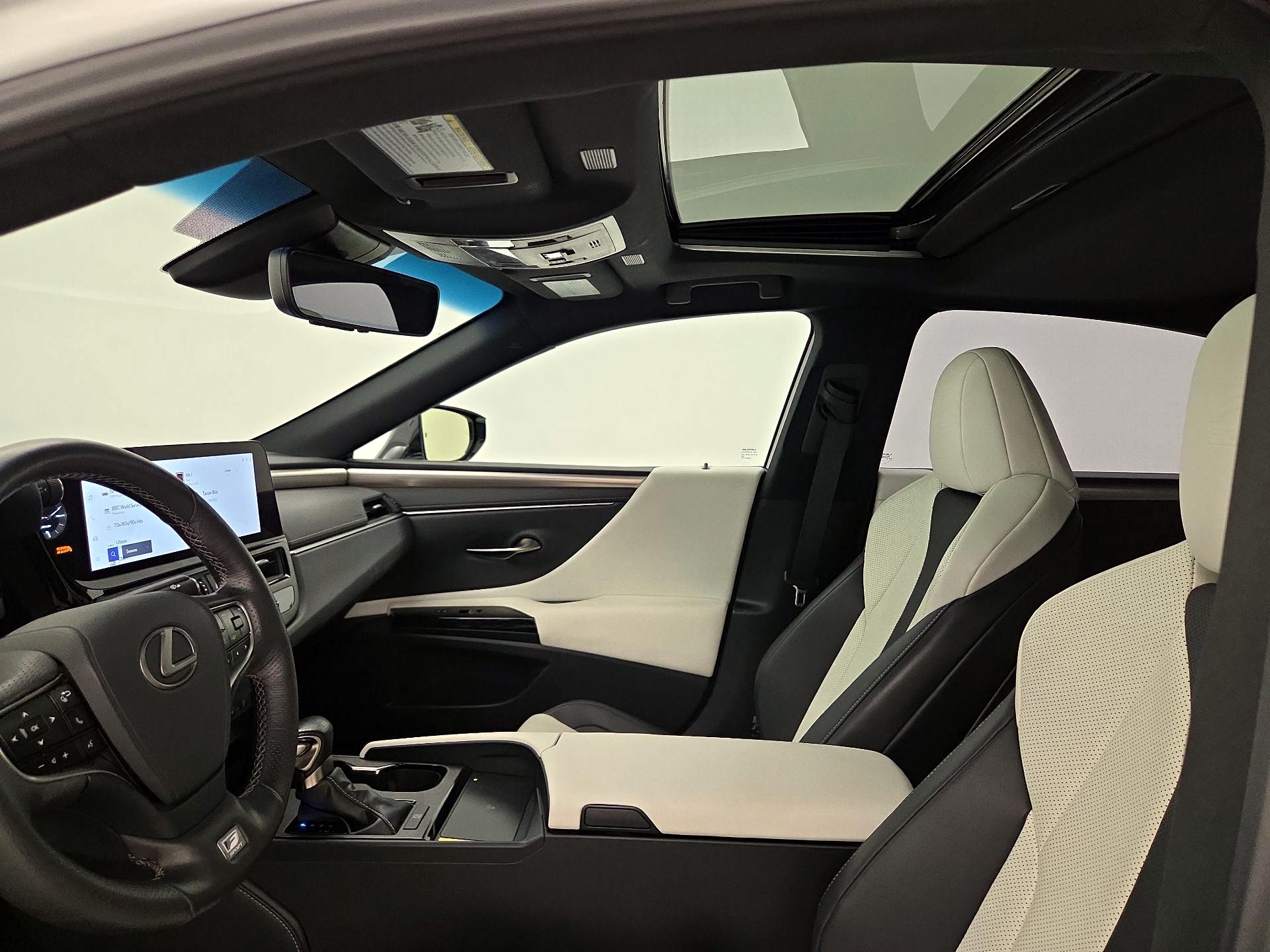 Thumbnail: 2023 Lexus ES - 19