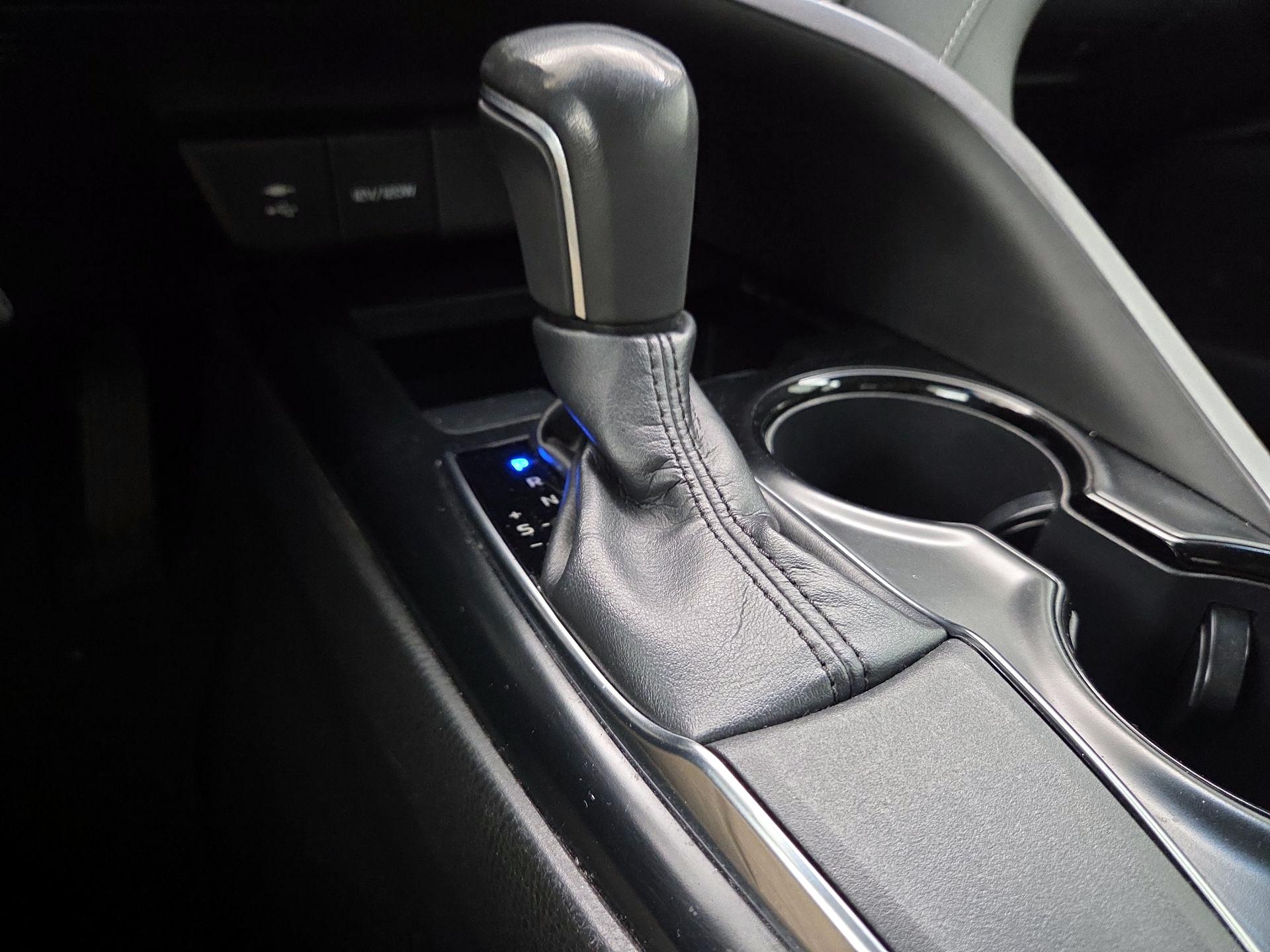 Thumbnail: 2019 Toyota Camry - 17