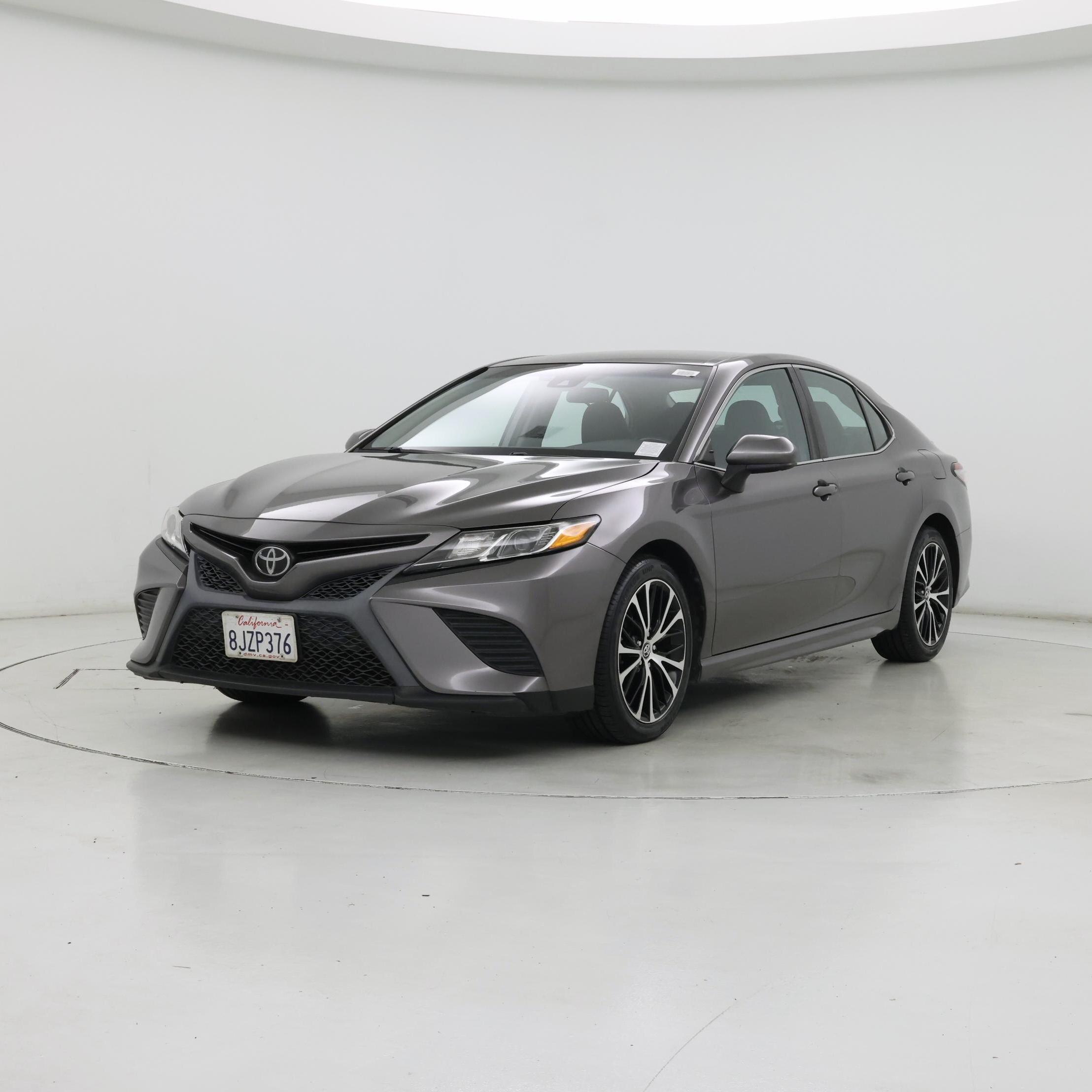 Thumbnail: 2019 Toyota Camry - 4