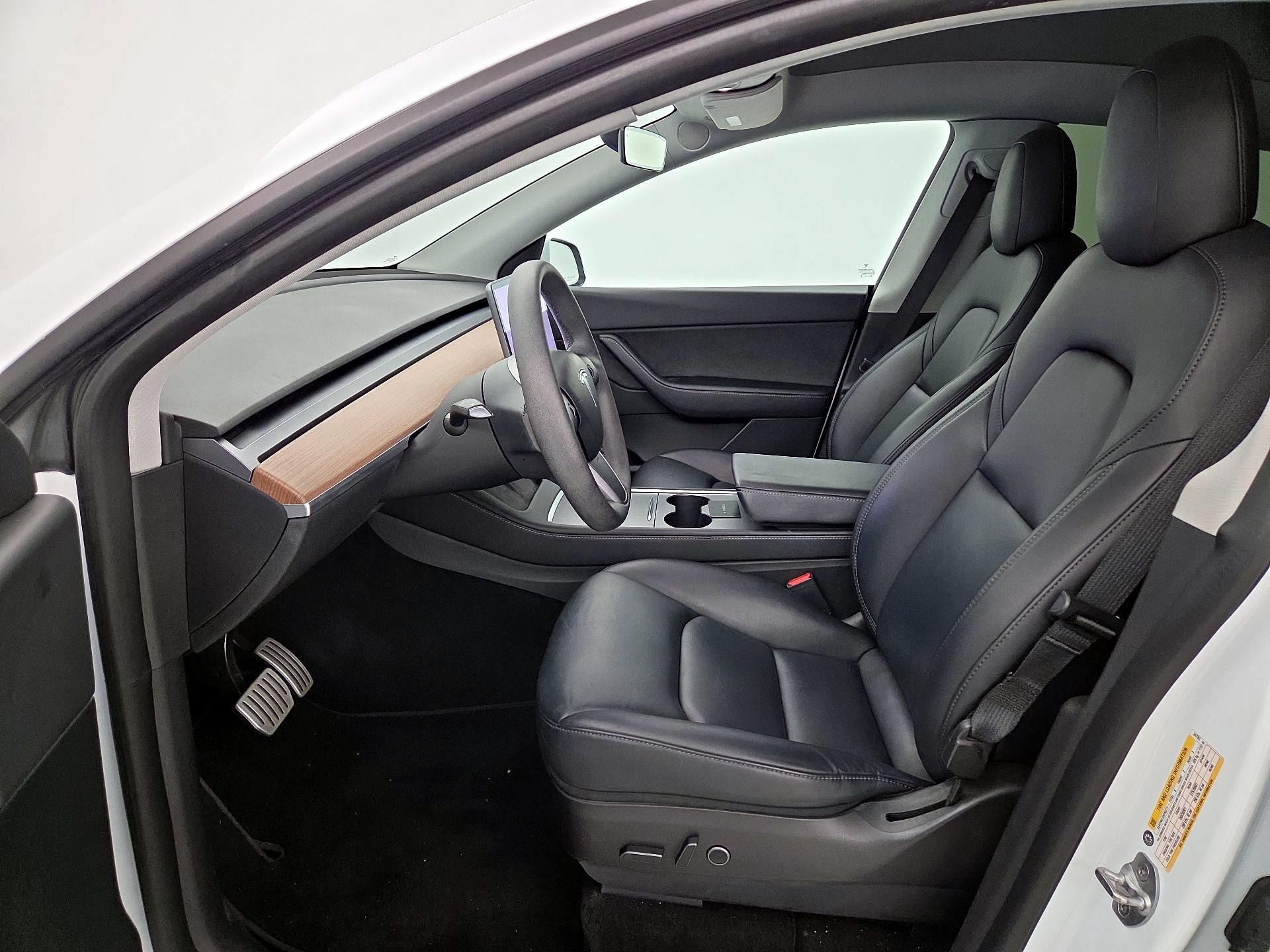 Thumbnail: 2022 Tesla Model Y - 11