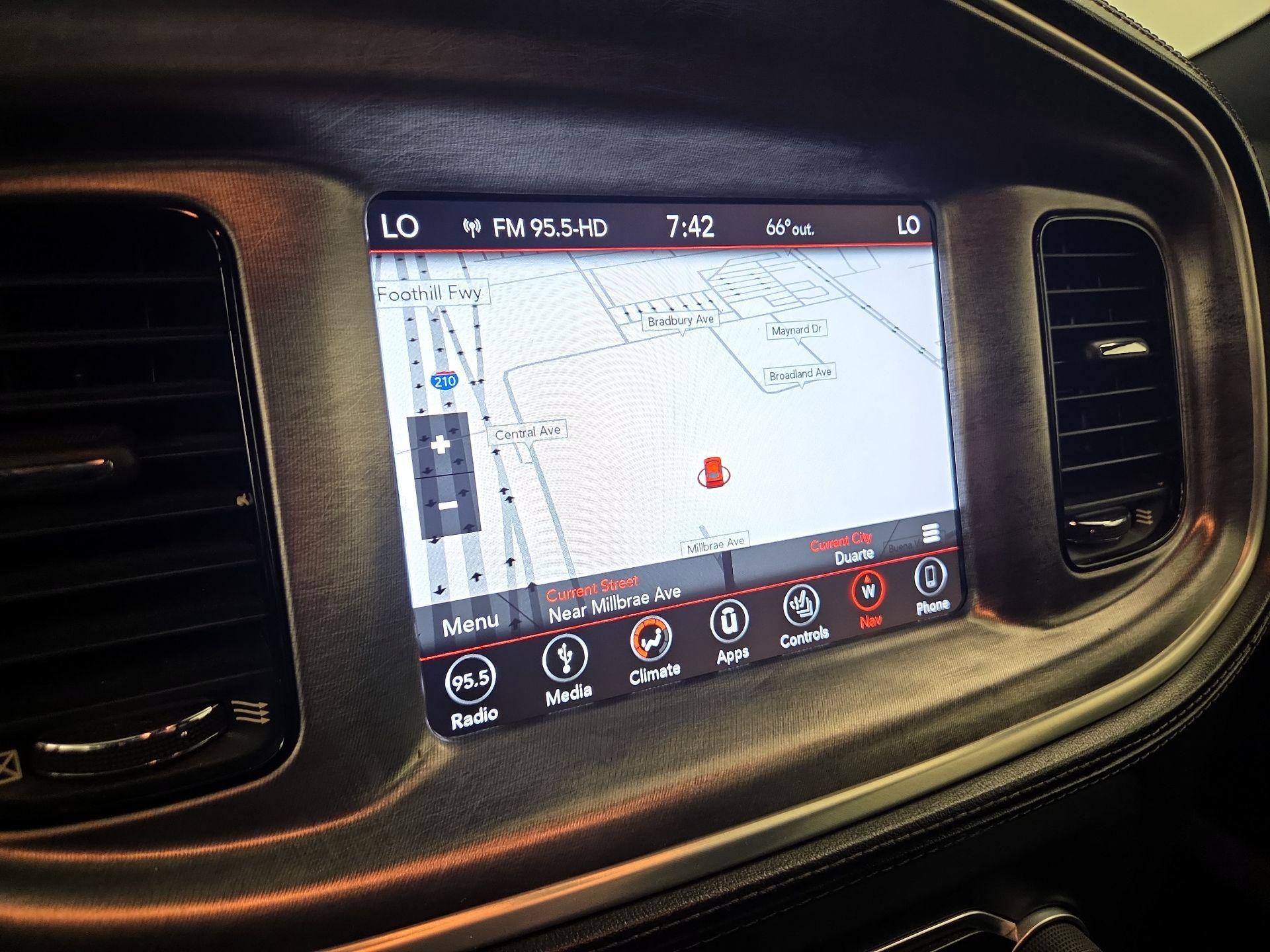 Thumbnail: 2019 Dodge Charger - 14