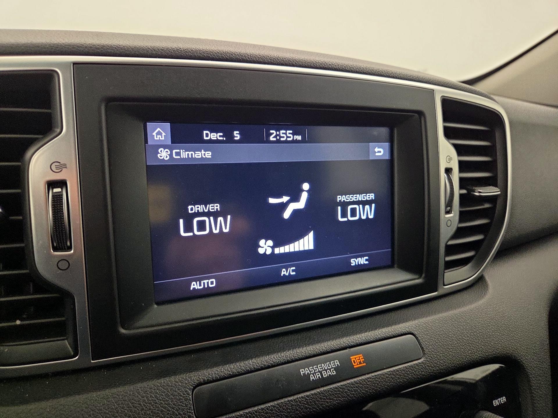 Thumbnail: 2019 Kia Sportage - 16