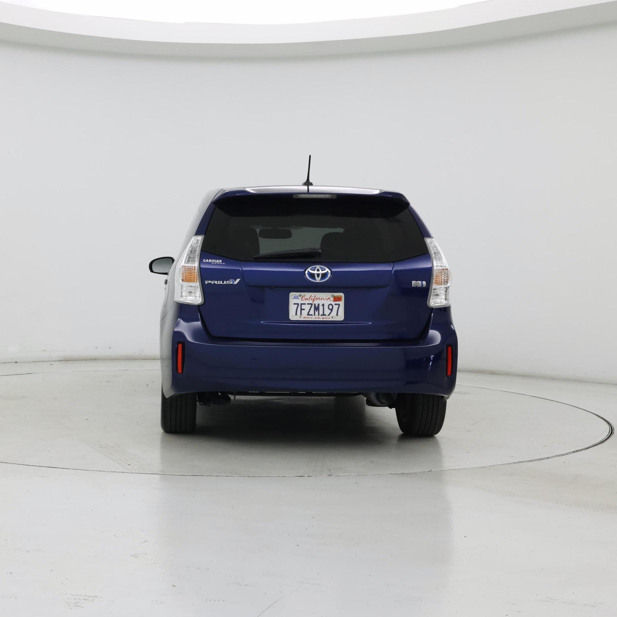 Thumbnail: 2014 Toyota Prius v - 6