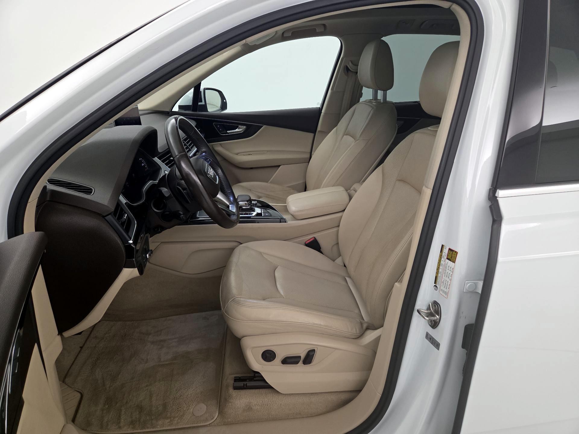 Thumbnail: 2017 Audi Q7 - 11