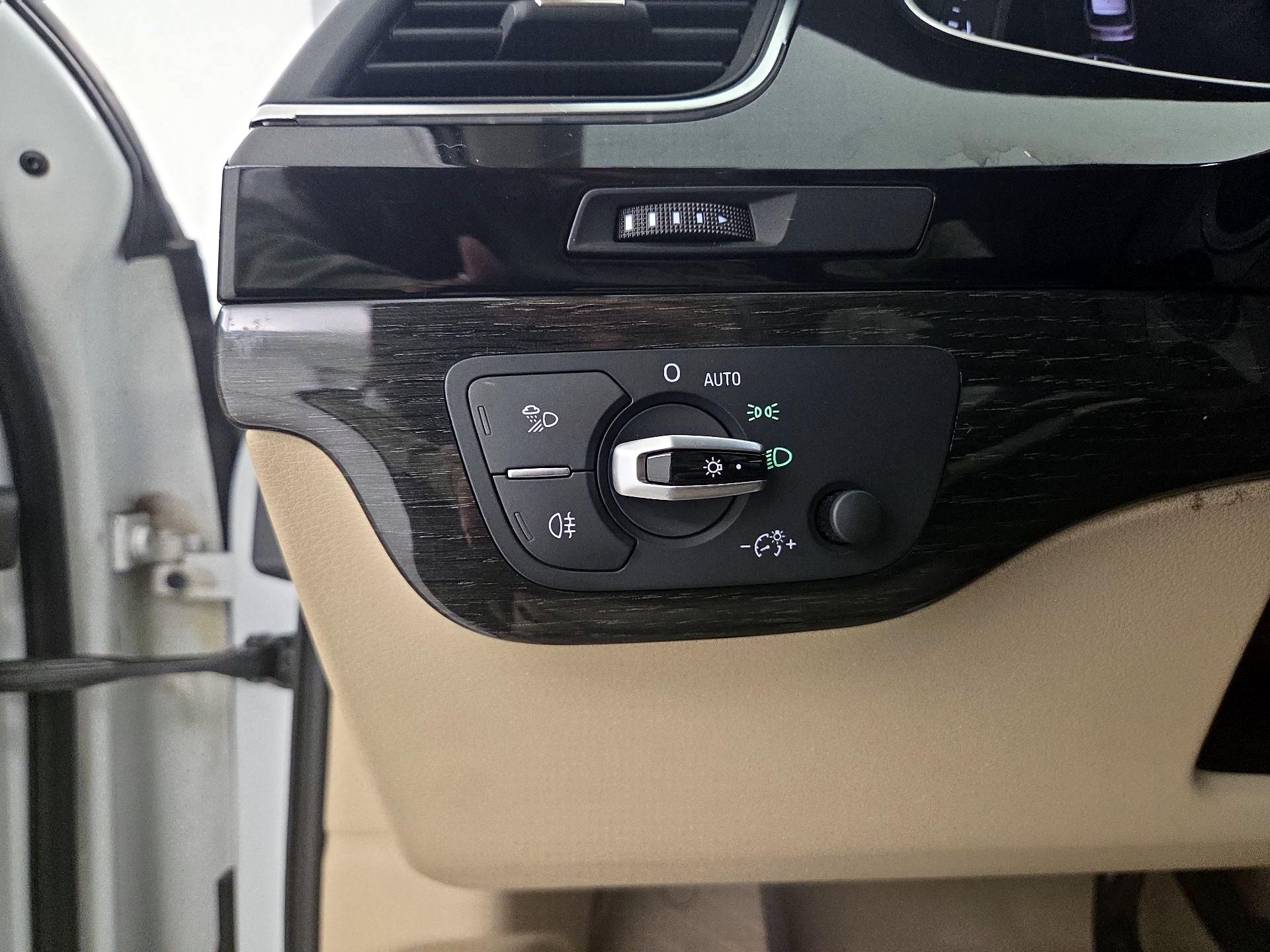 Thumbnail: 2017 Audi Q7 - 13