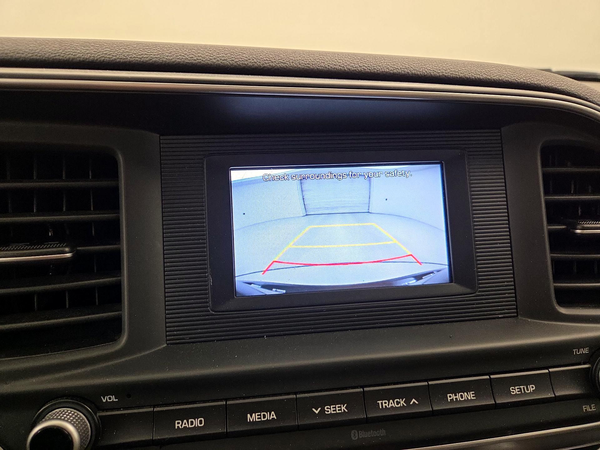 Thumbnail: 2020 Hyundai Elantra - 14