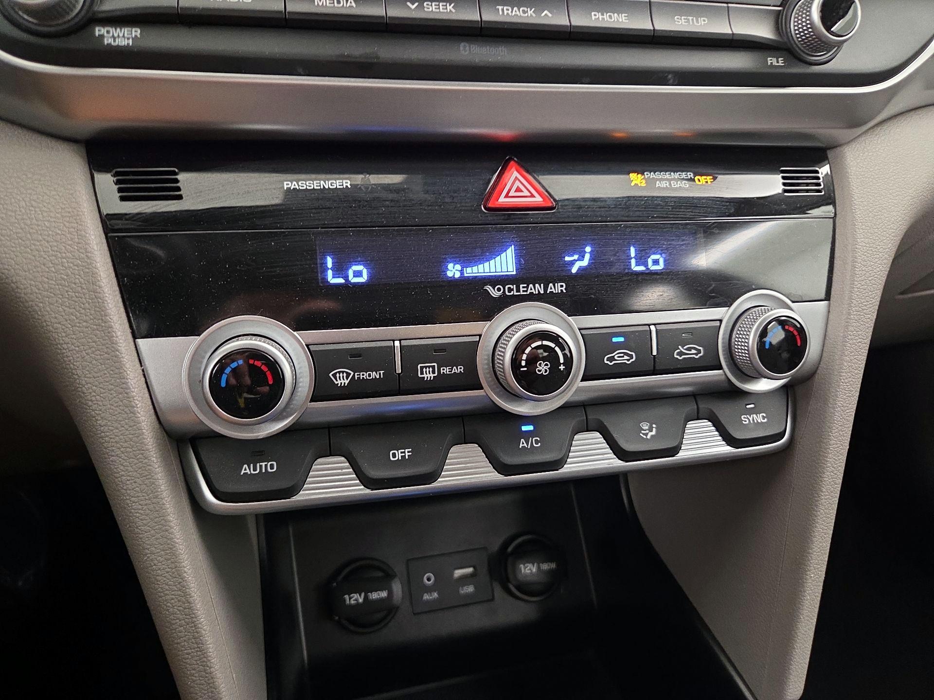 Thumbnail: 2020 Hyundai Elantra - 16