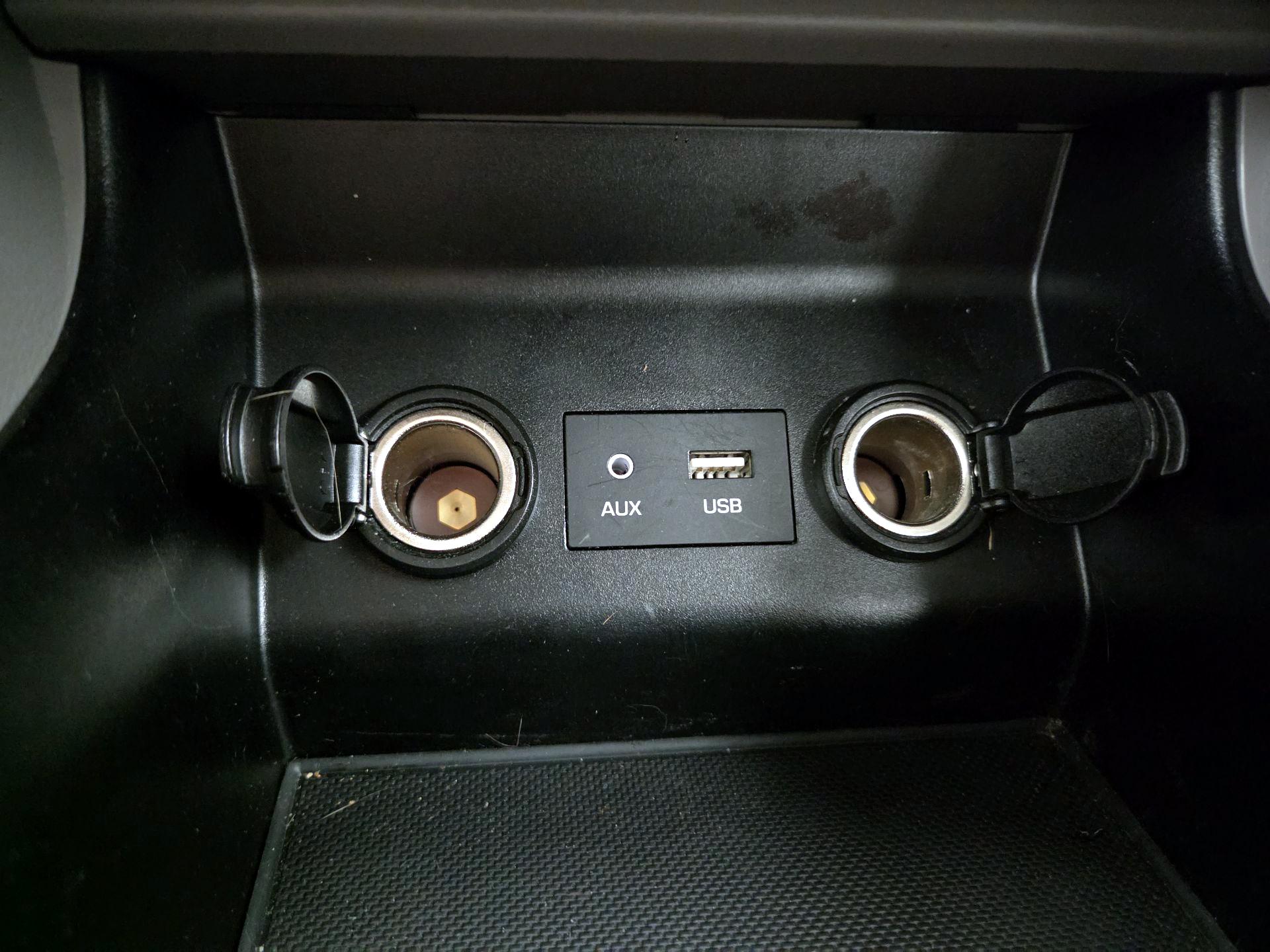 Thumbnail: 2020 Hyundai Elantra - 18