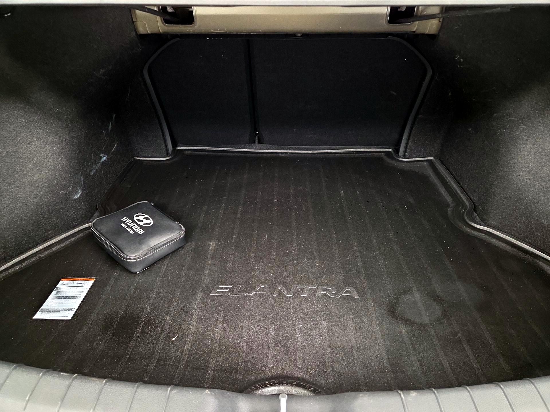 Thumbnail: 2020 Hyundai Elantra - 20