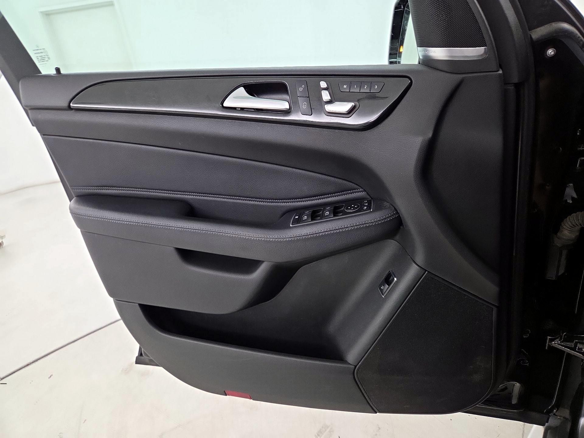 Thumbnail: 2018 Mercedes-Benz GLE - 12