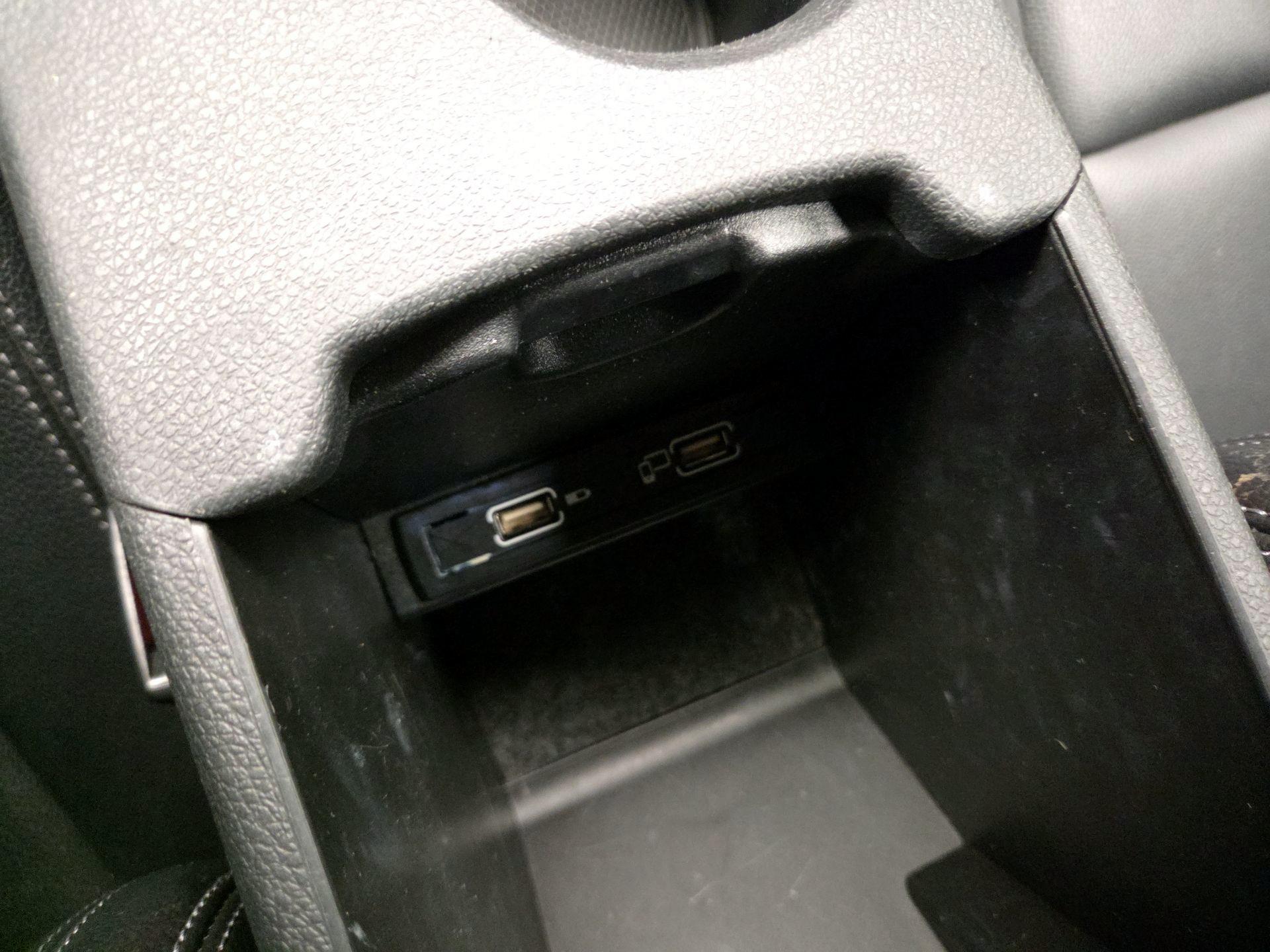 Thumbnail: 2019 Mercedes-Benz CLA - 18