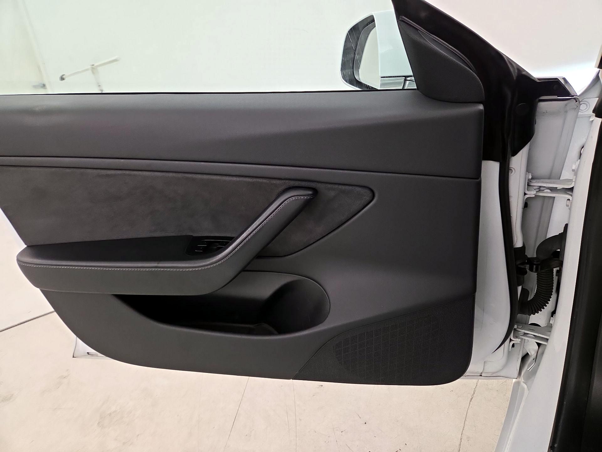 Thumbnail: 2019 Tesla Model 3 - 12