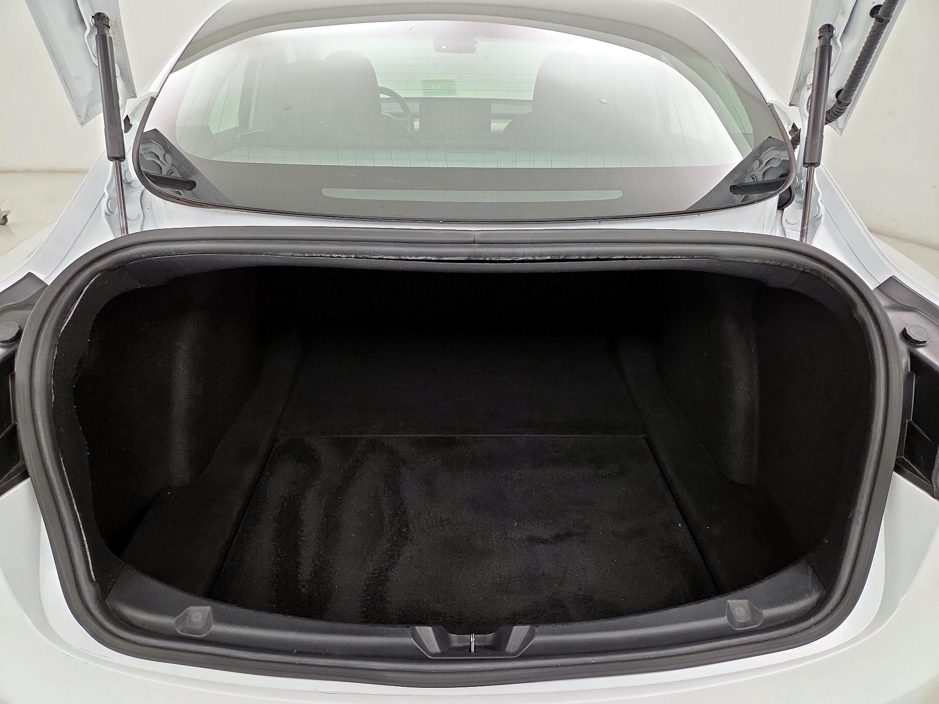 Thumbnail: 2019 Tesla Model 3 - 19