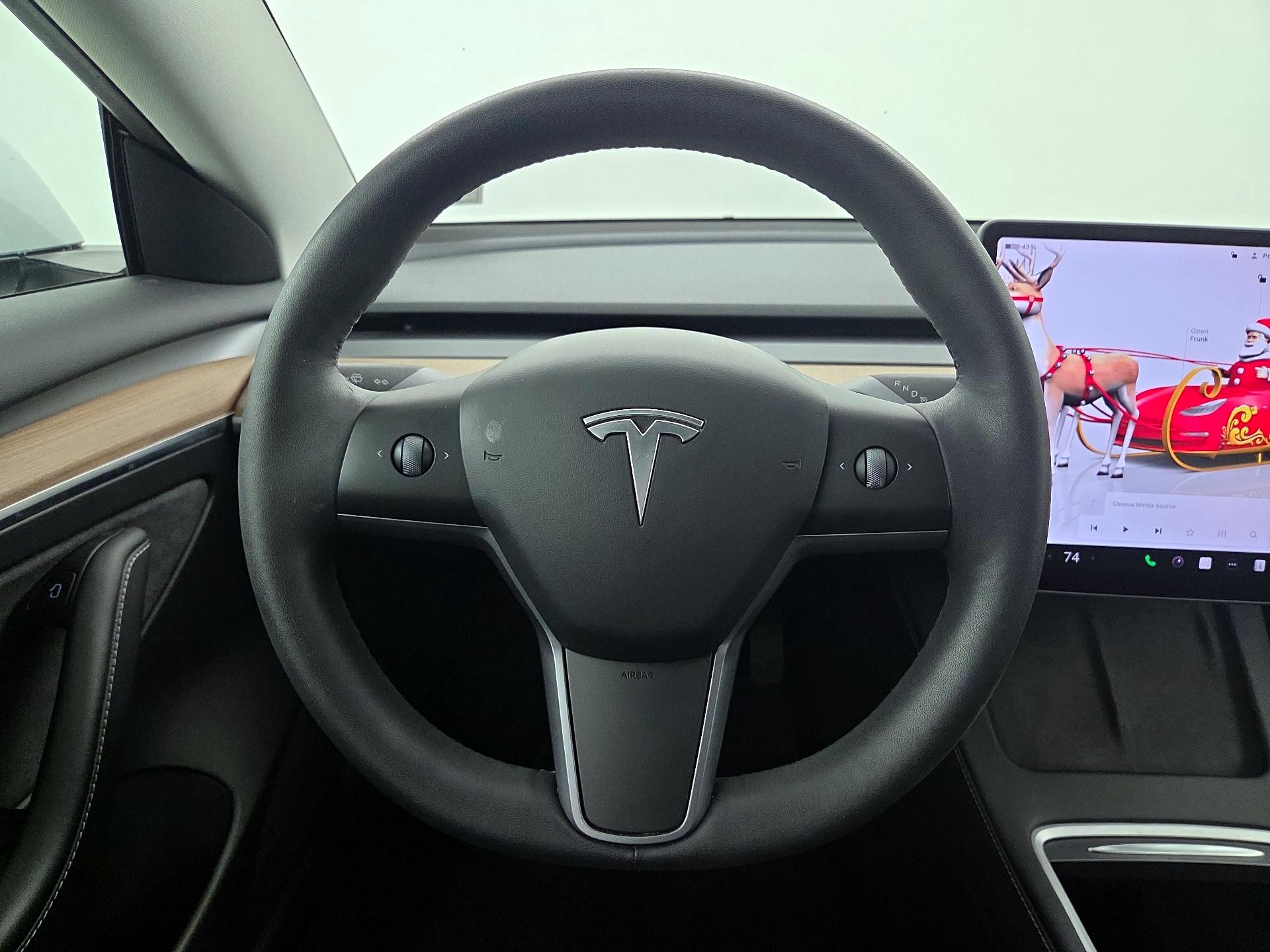 Thumbnail: 2023 Tesla Model 3 - 10