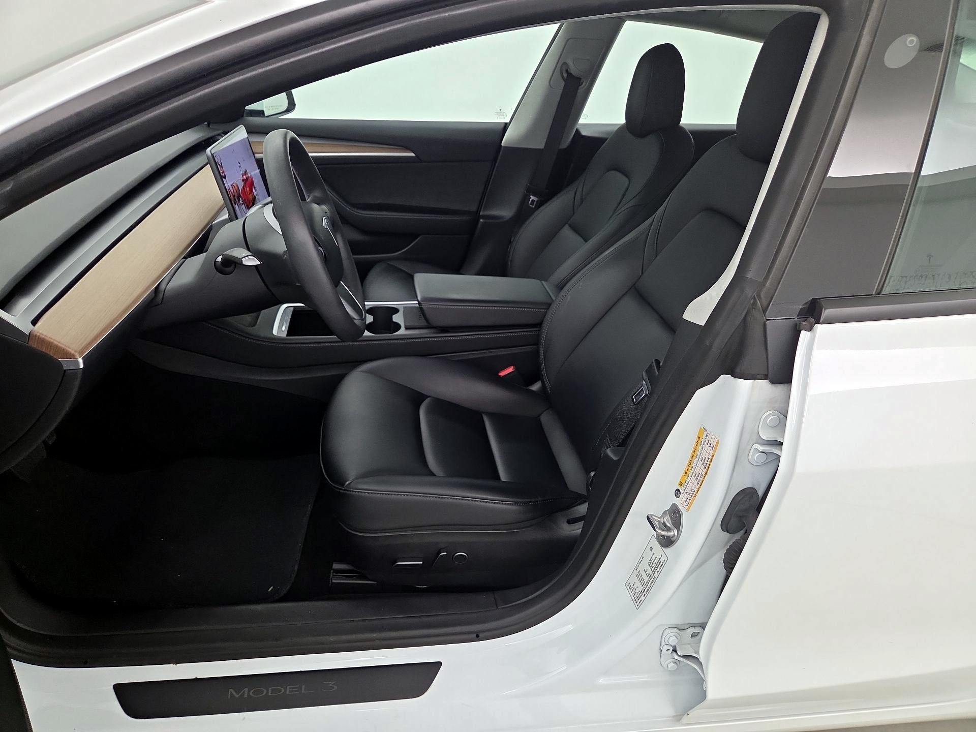 Thumbnail: 2023 Tesla Model 3 - 11