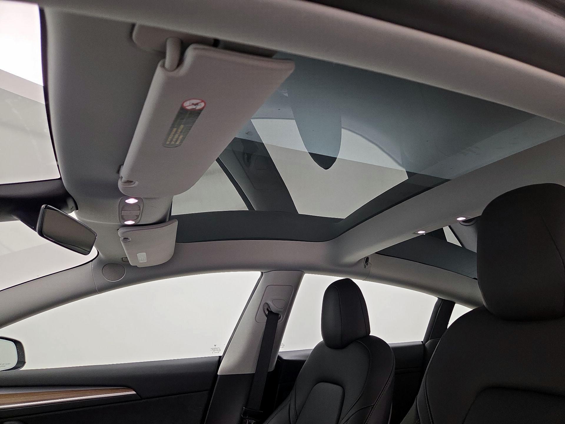 Thumbnail: 2023 Tesla Model 3 - 18