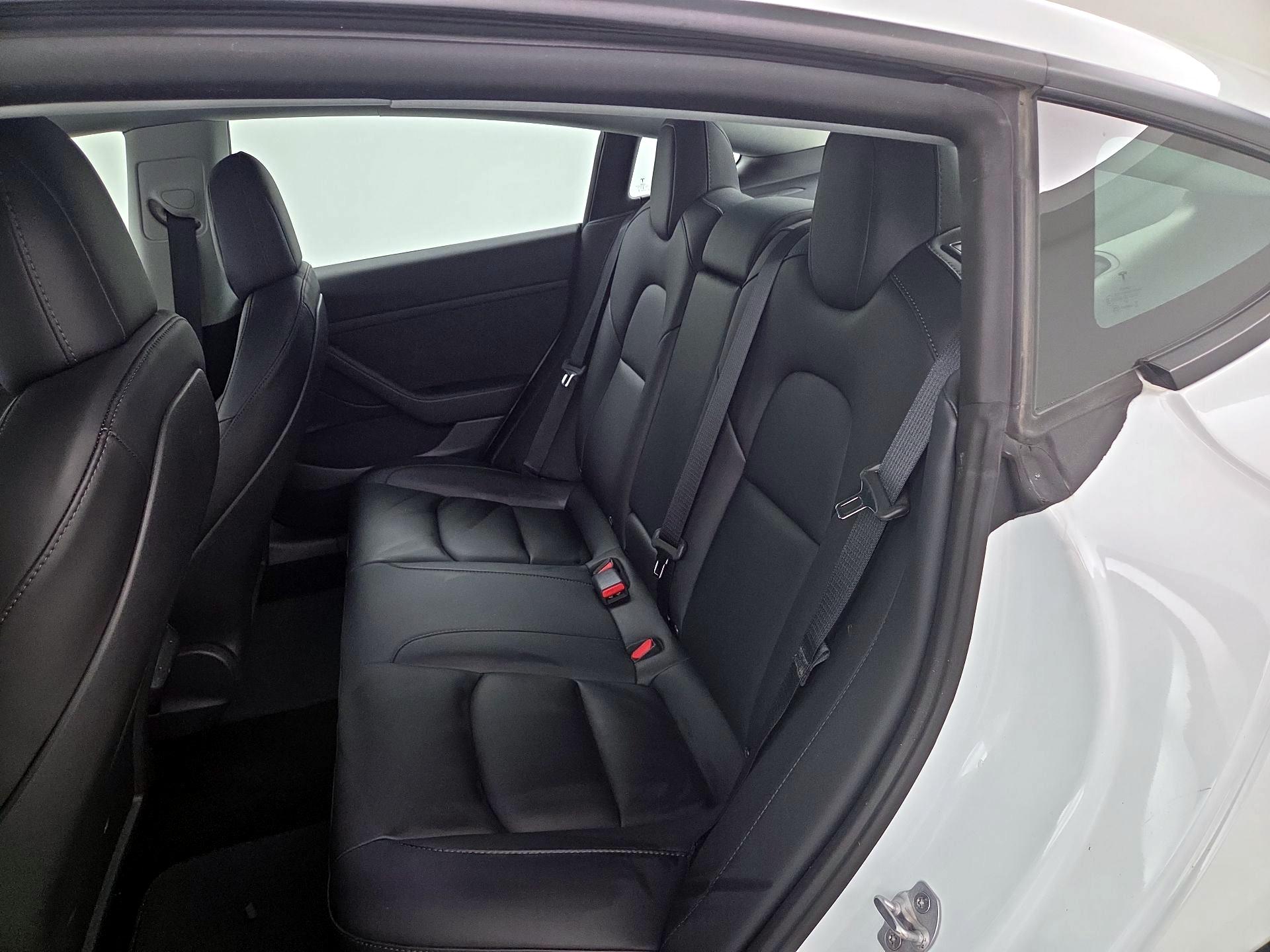 Thumbnail: 2023 Tesla Model 3 - 19